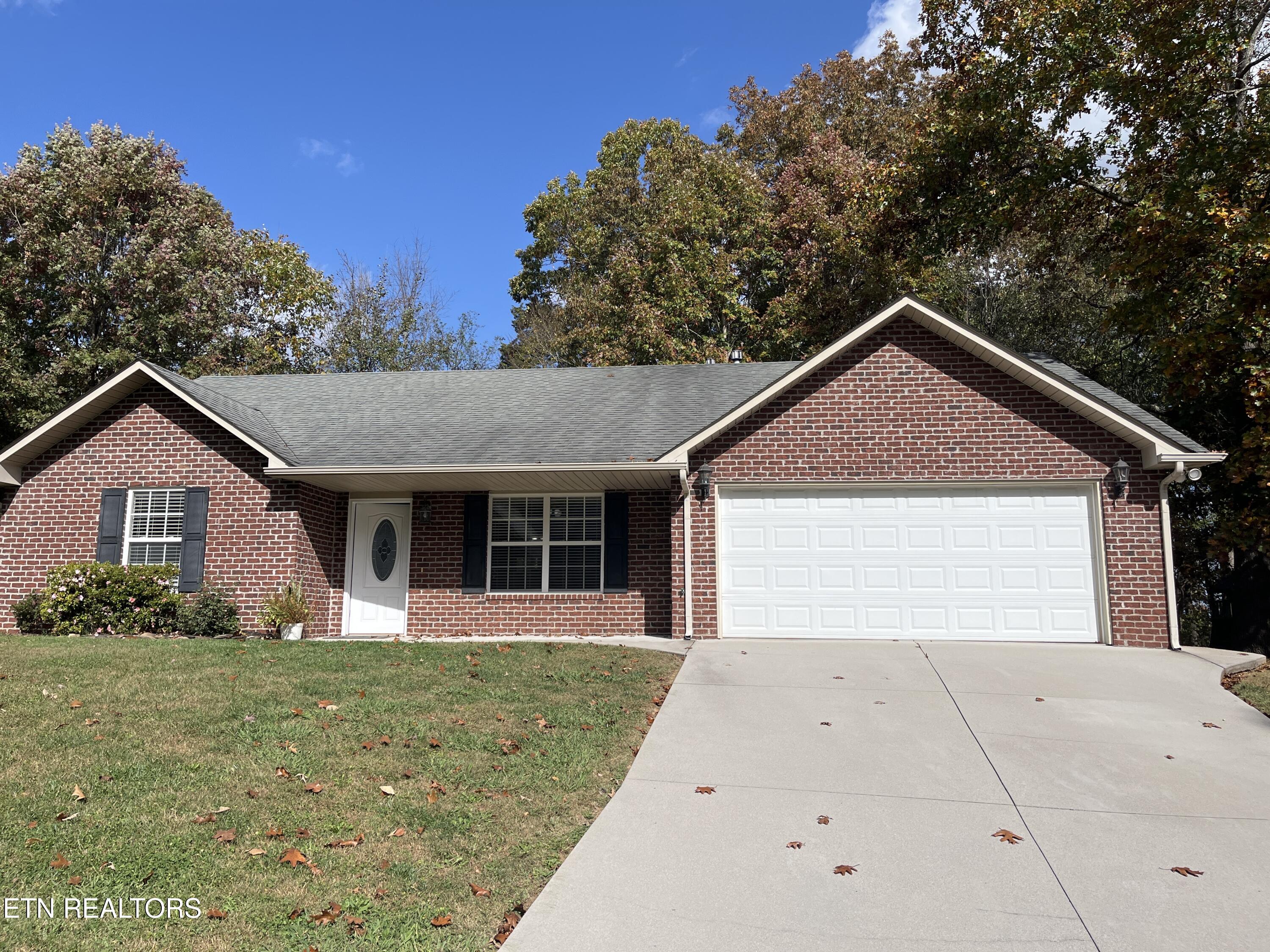 6062 Whisper Ridge Lane Property Photo 1