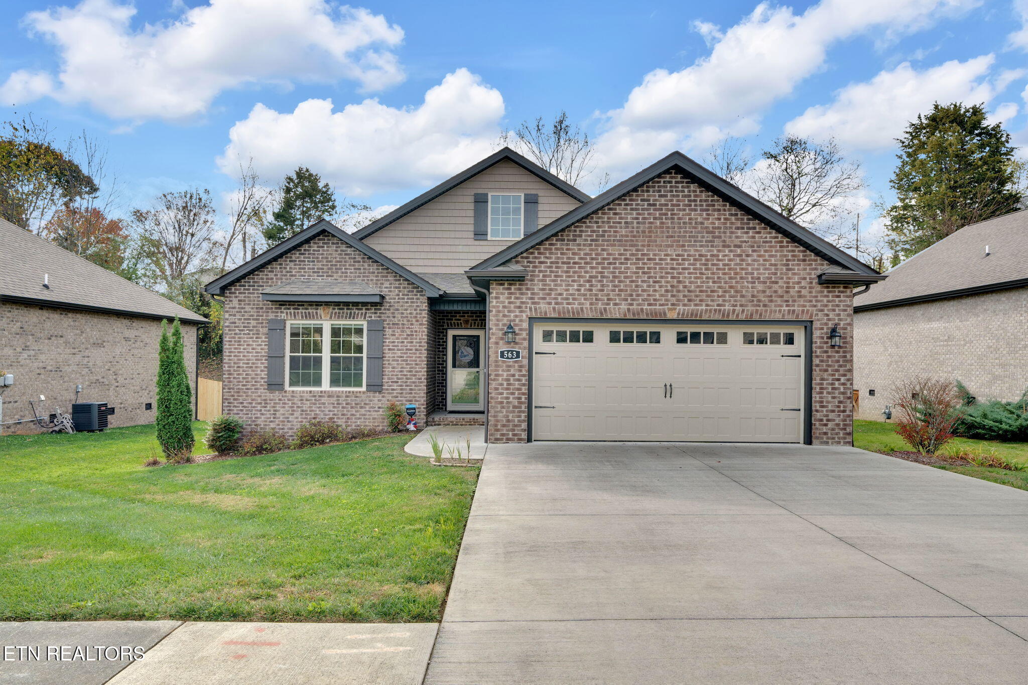 563 Nettle Tree Court Property Photo