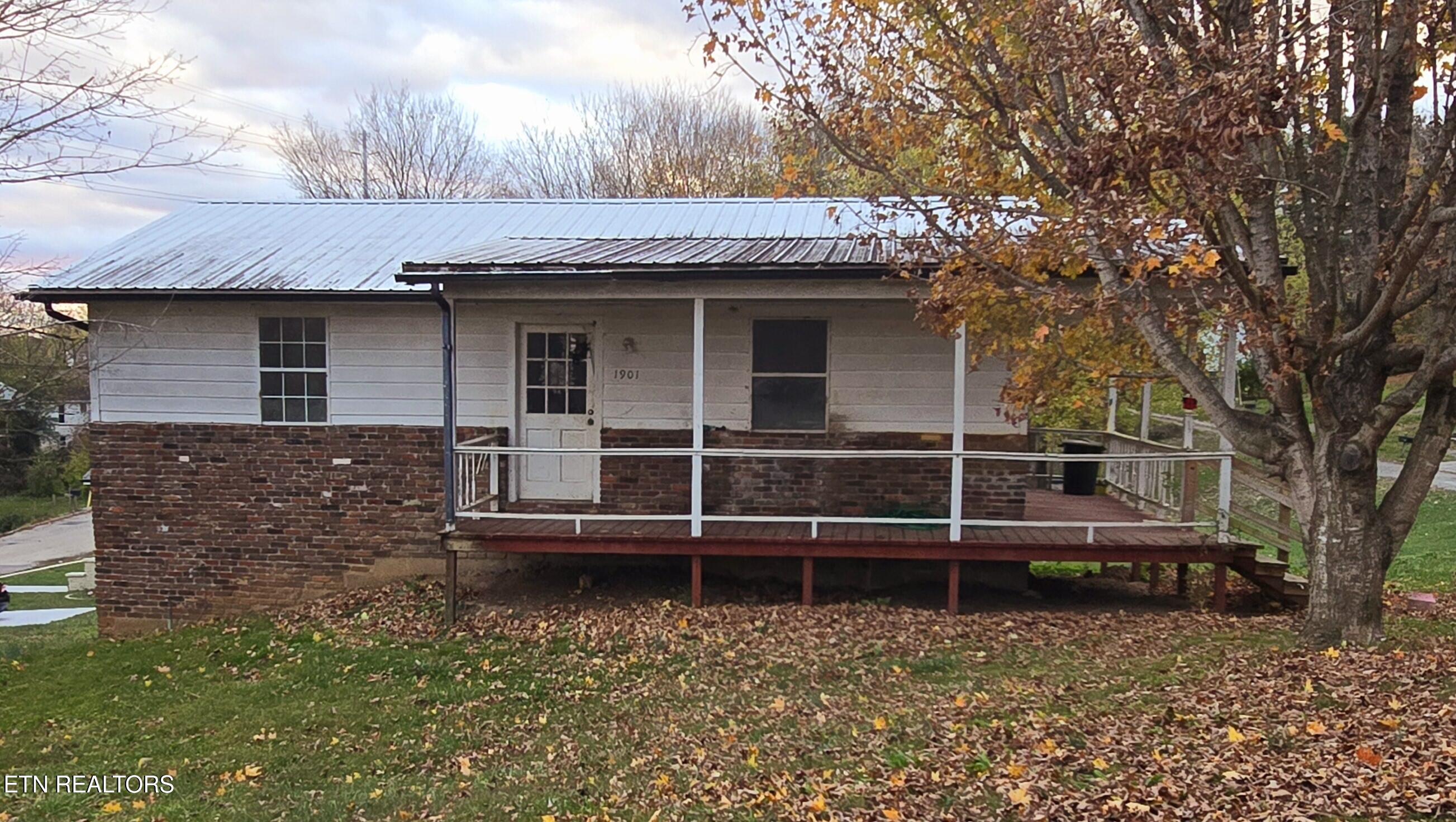 1901 School St Property Photo 1