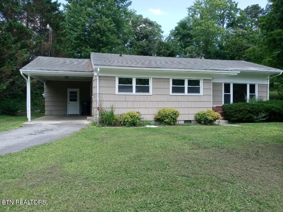 1005 Hollywood Drive Property Photo 1
