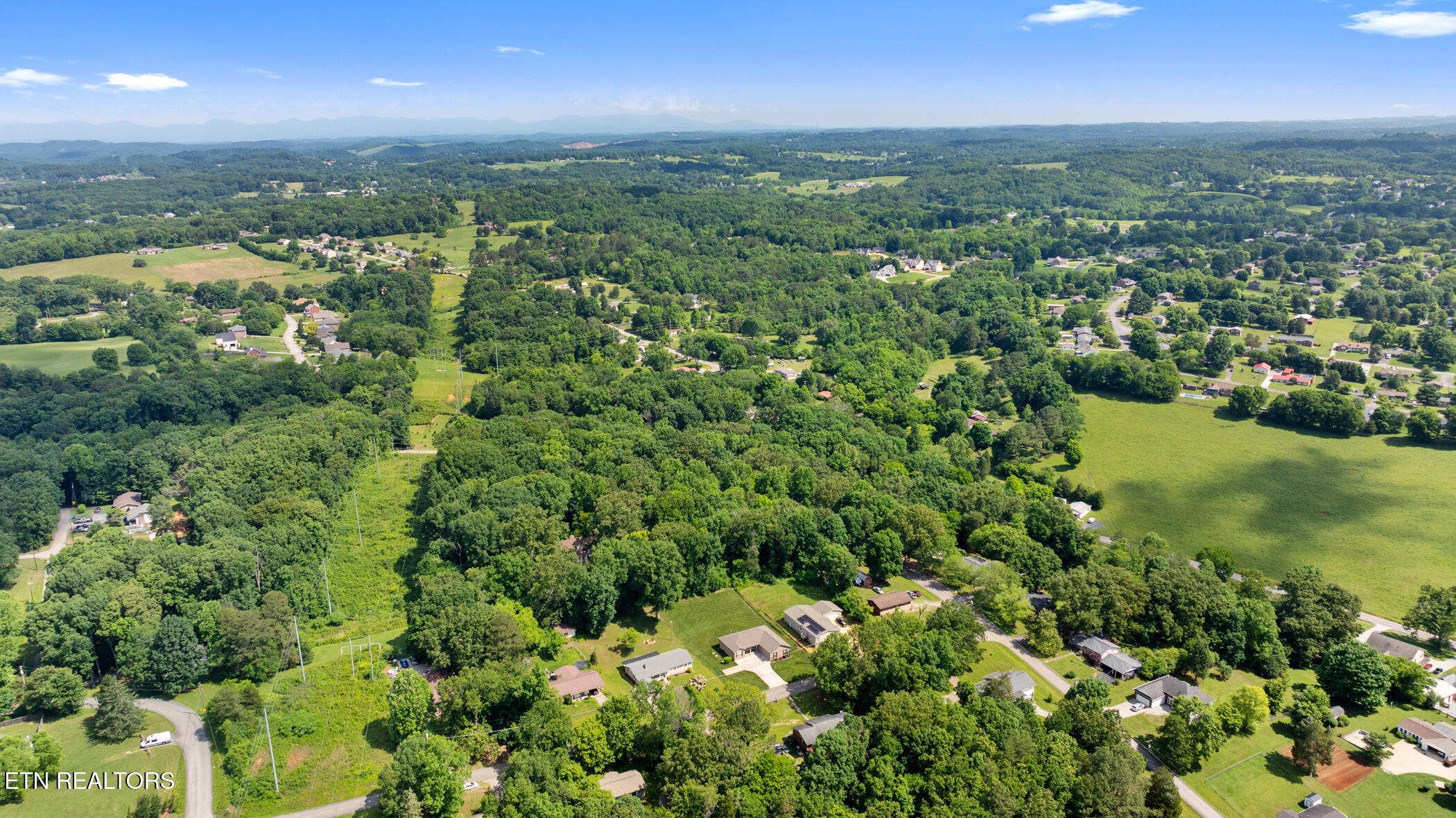 Holland Tr Property Photo 16