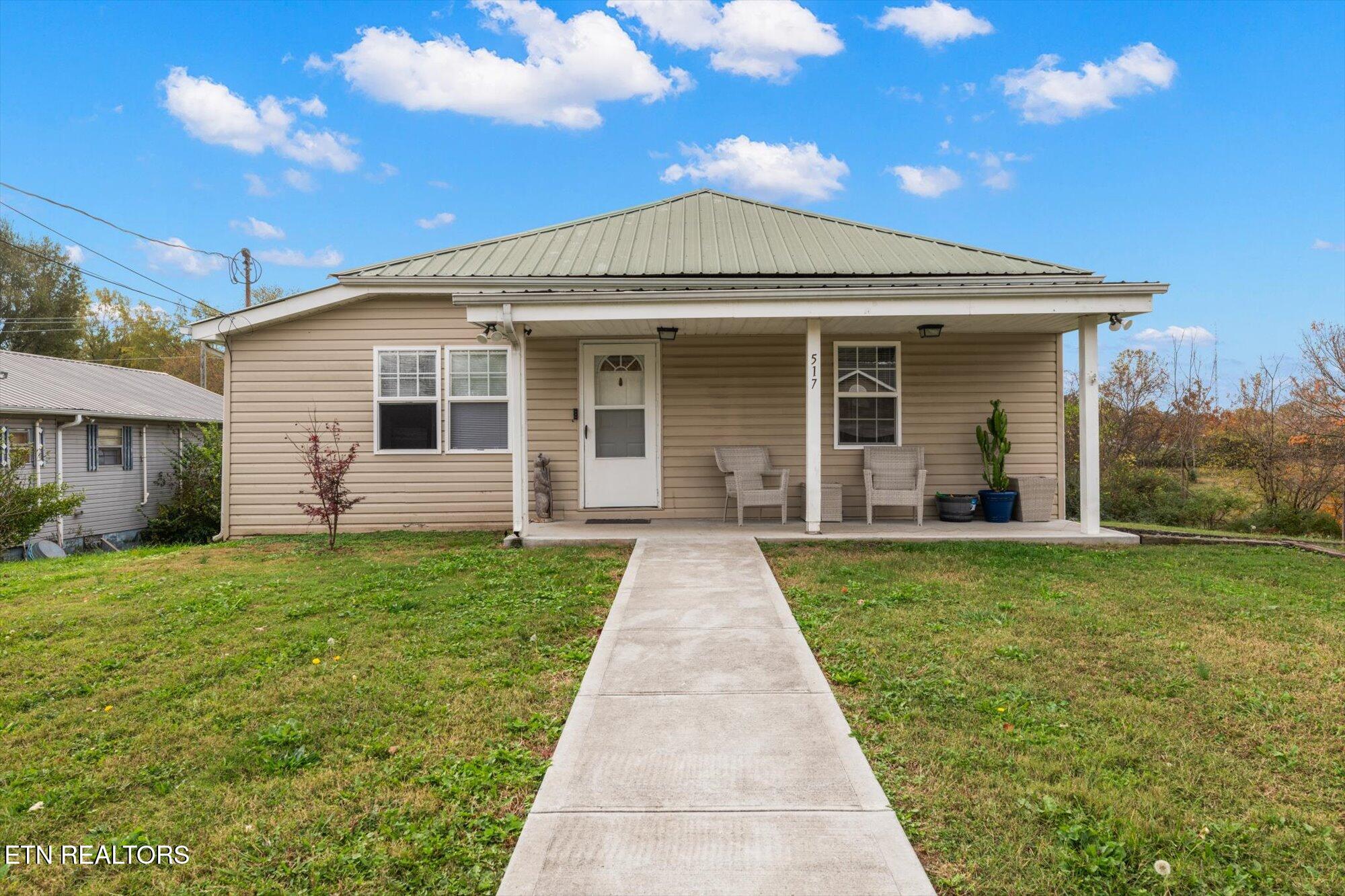 517 Sherwood Ave Property Photo