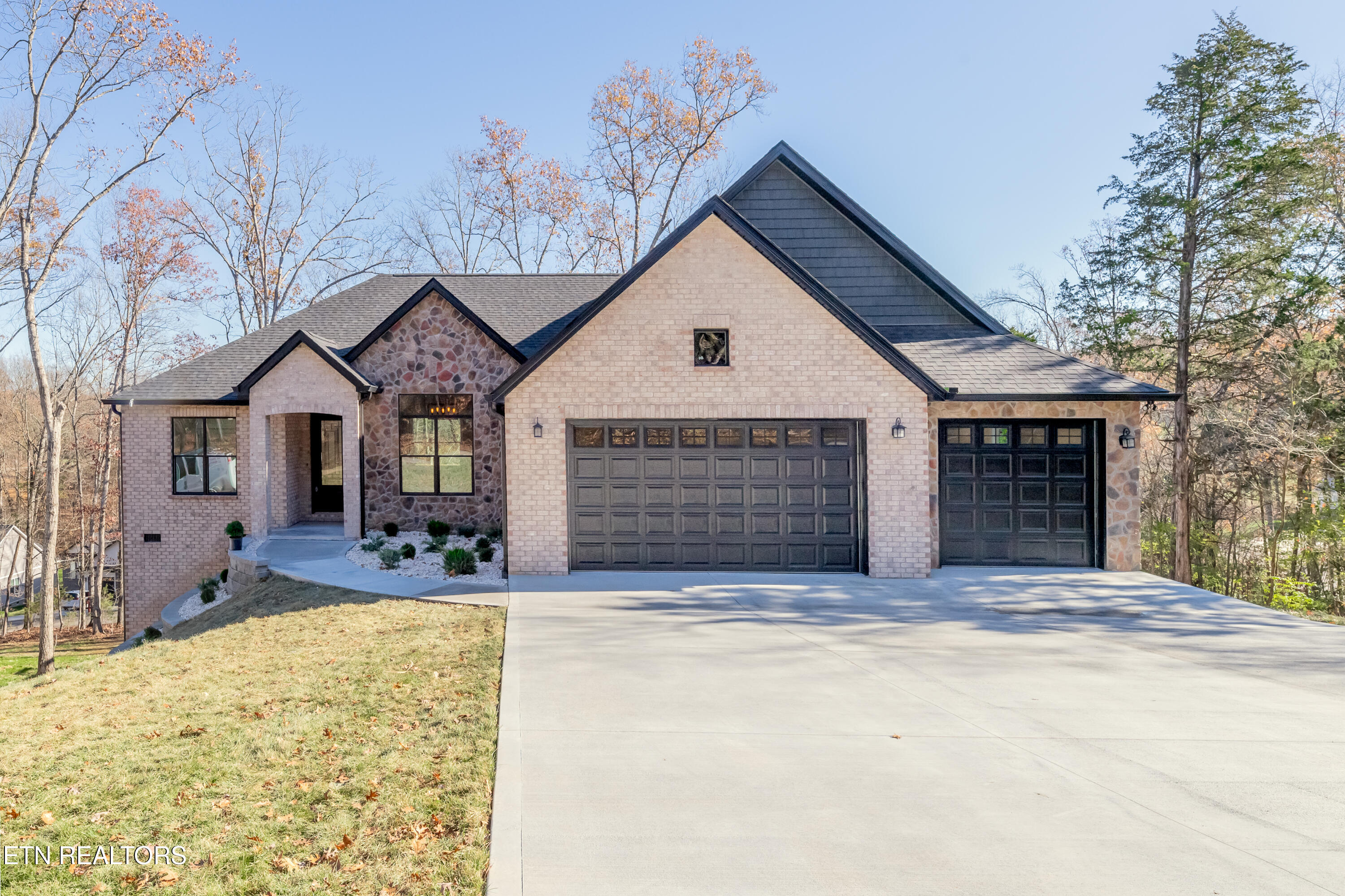 124 Nuhya Way Property Photo 1