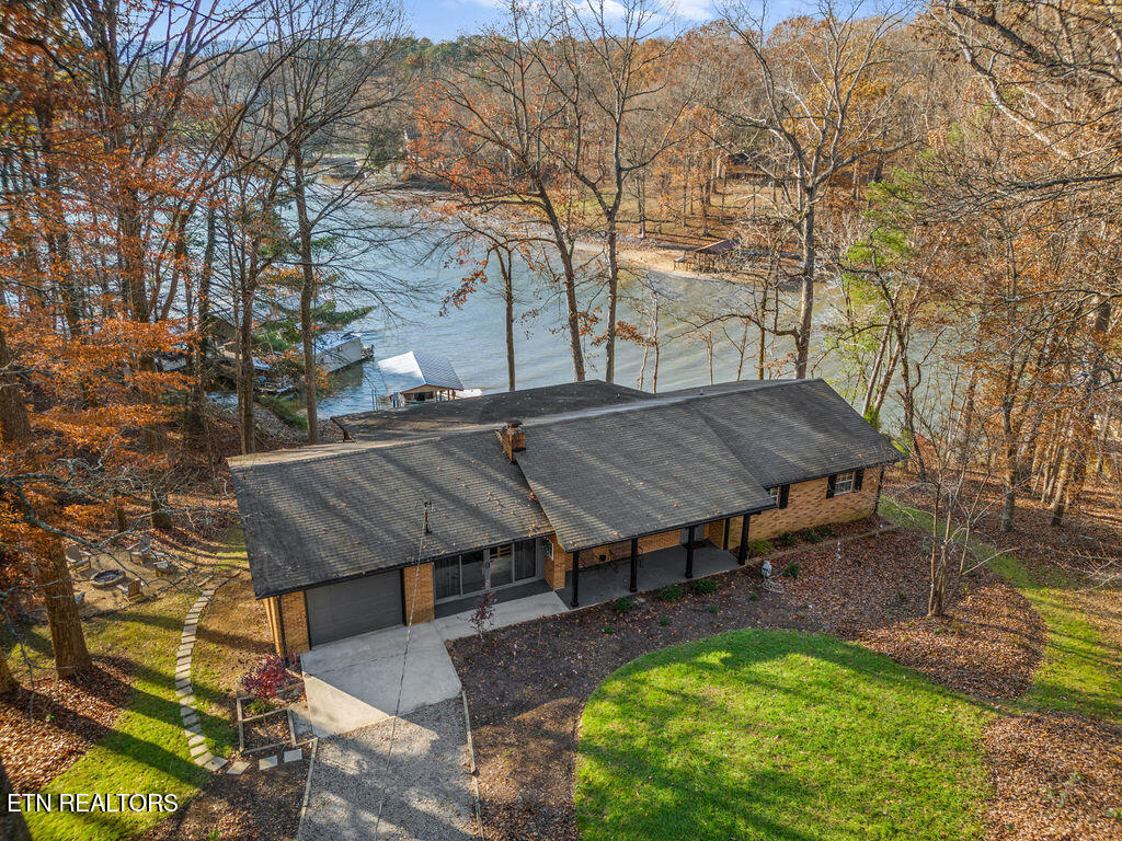 609 Dogwood Lane Property Photo