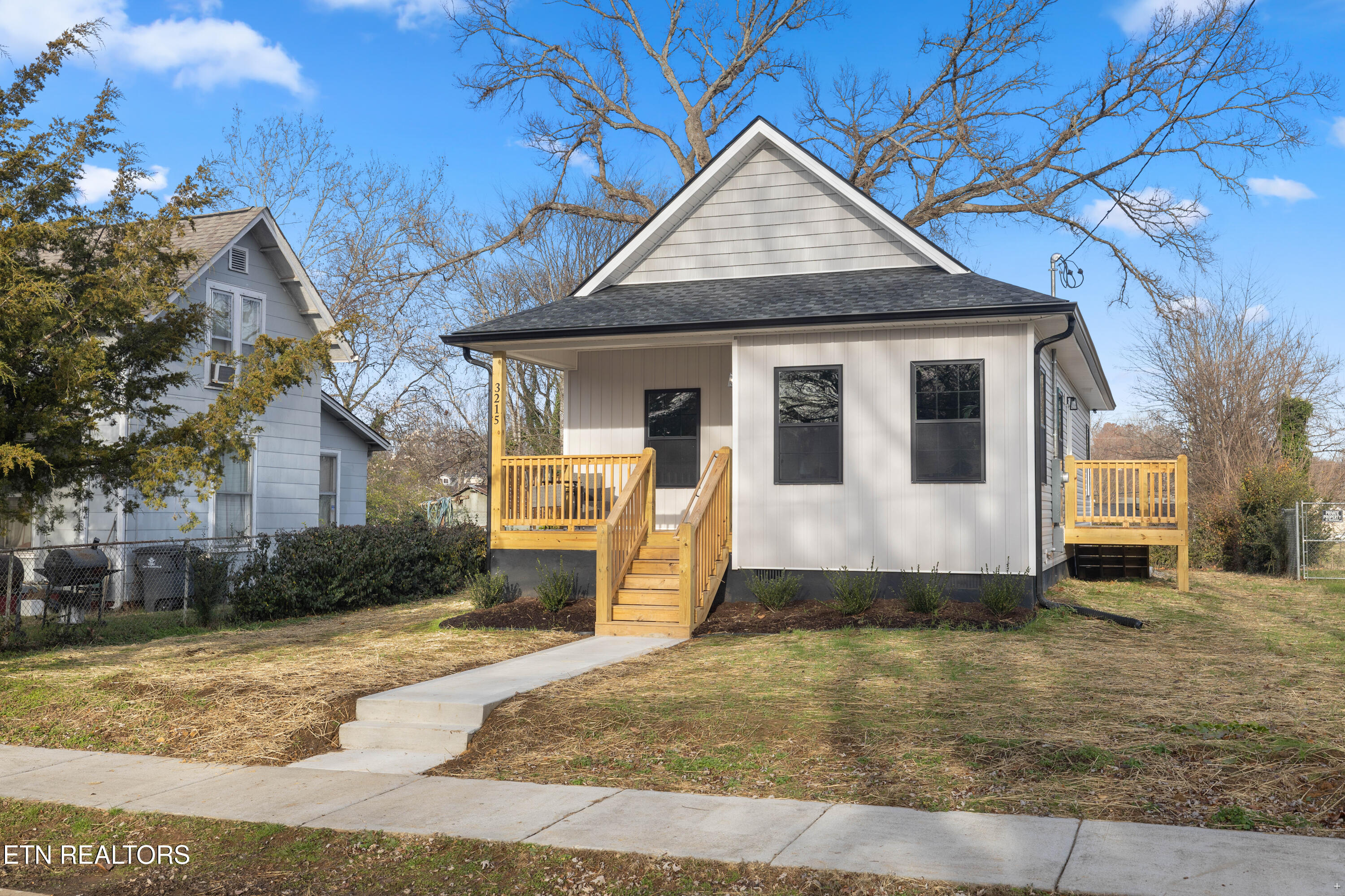 3215 Ashland Ave Property Photo 24