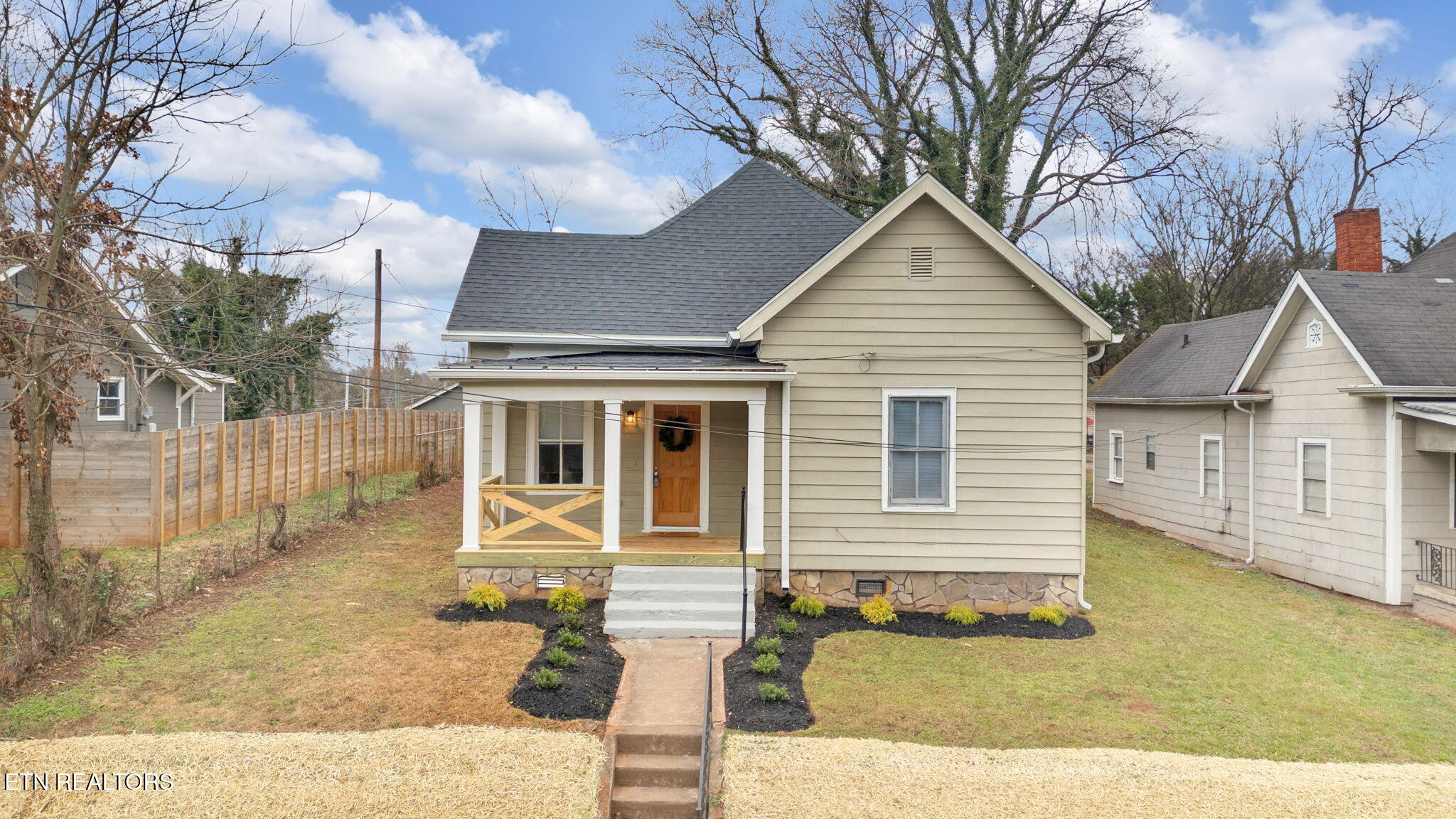 2707 Selma Ave Property Photo 1
