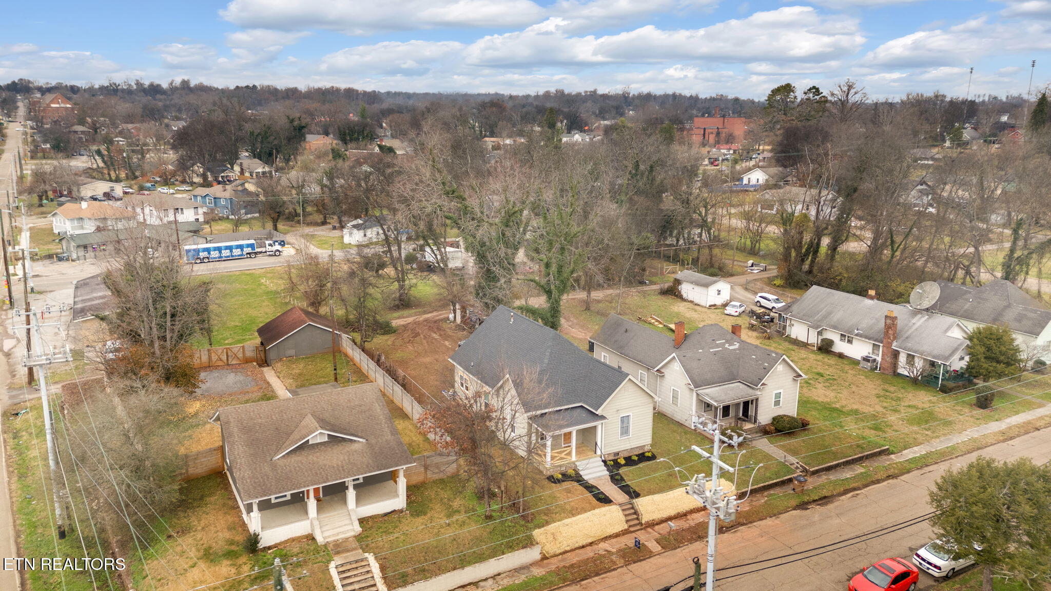 2707 Selma Ave Property Photo 4