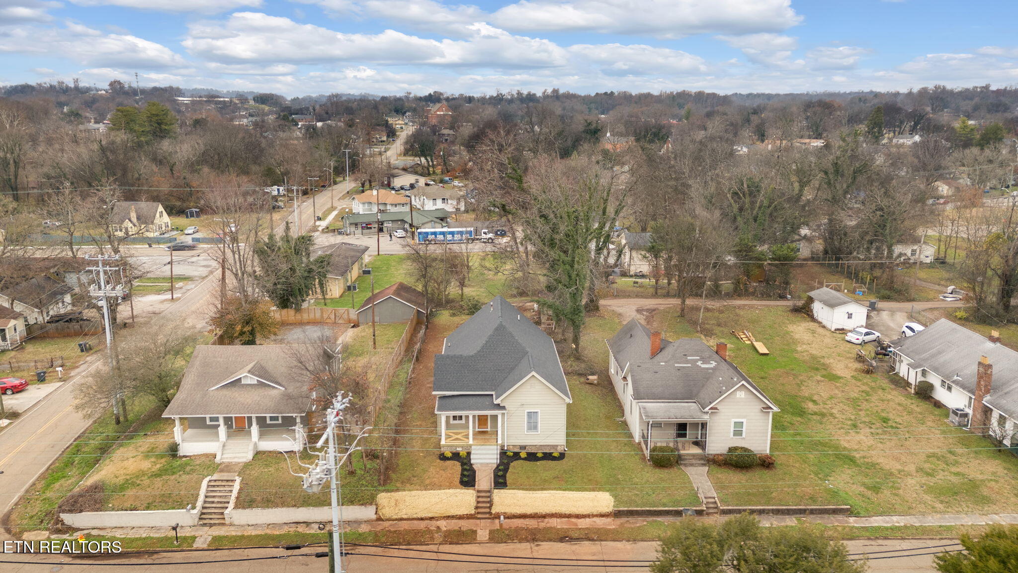 2707 Selma Ave Property Photo 5