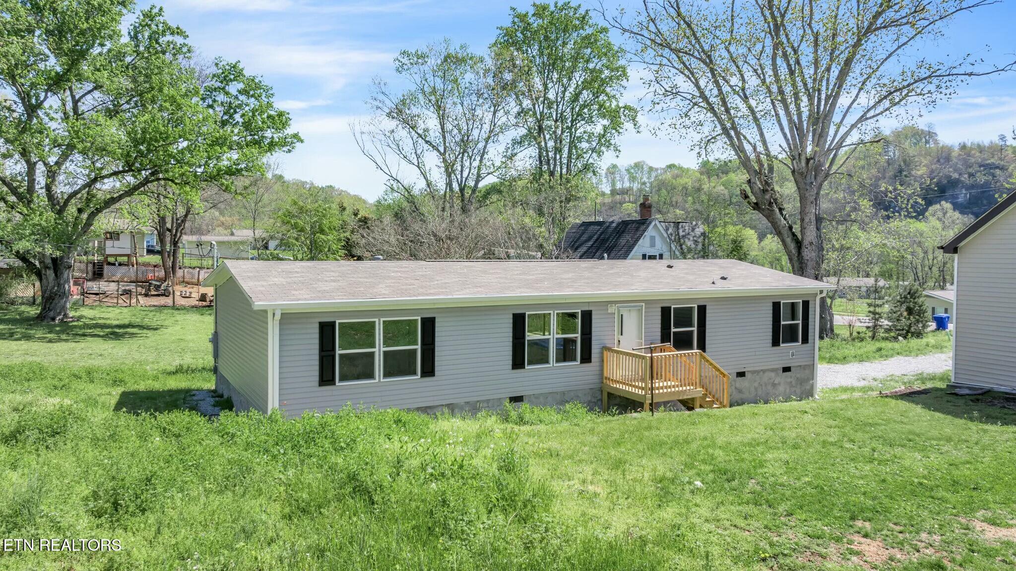 809 Clifty St Property Photo