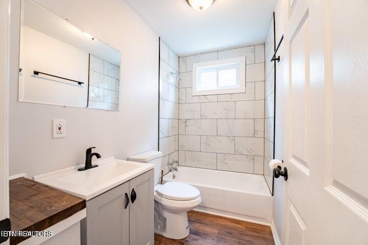 2918 Woodbine Ave Property Photo 22