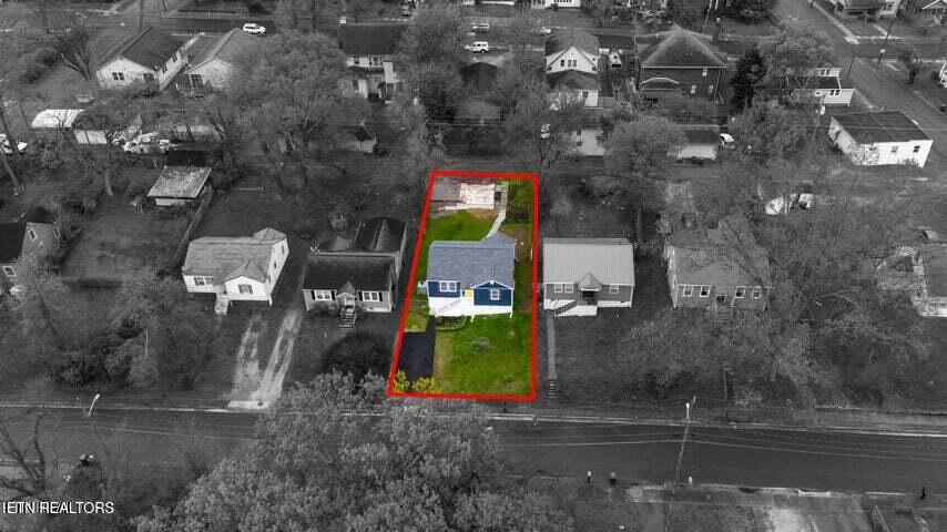 2918 Woodbine Ave Property Photo 28