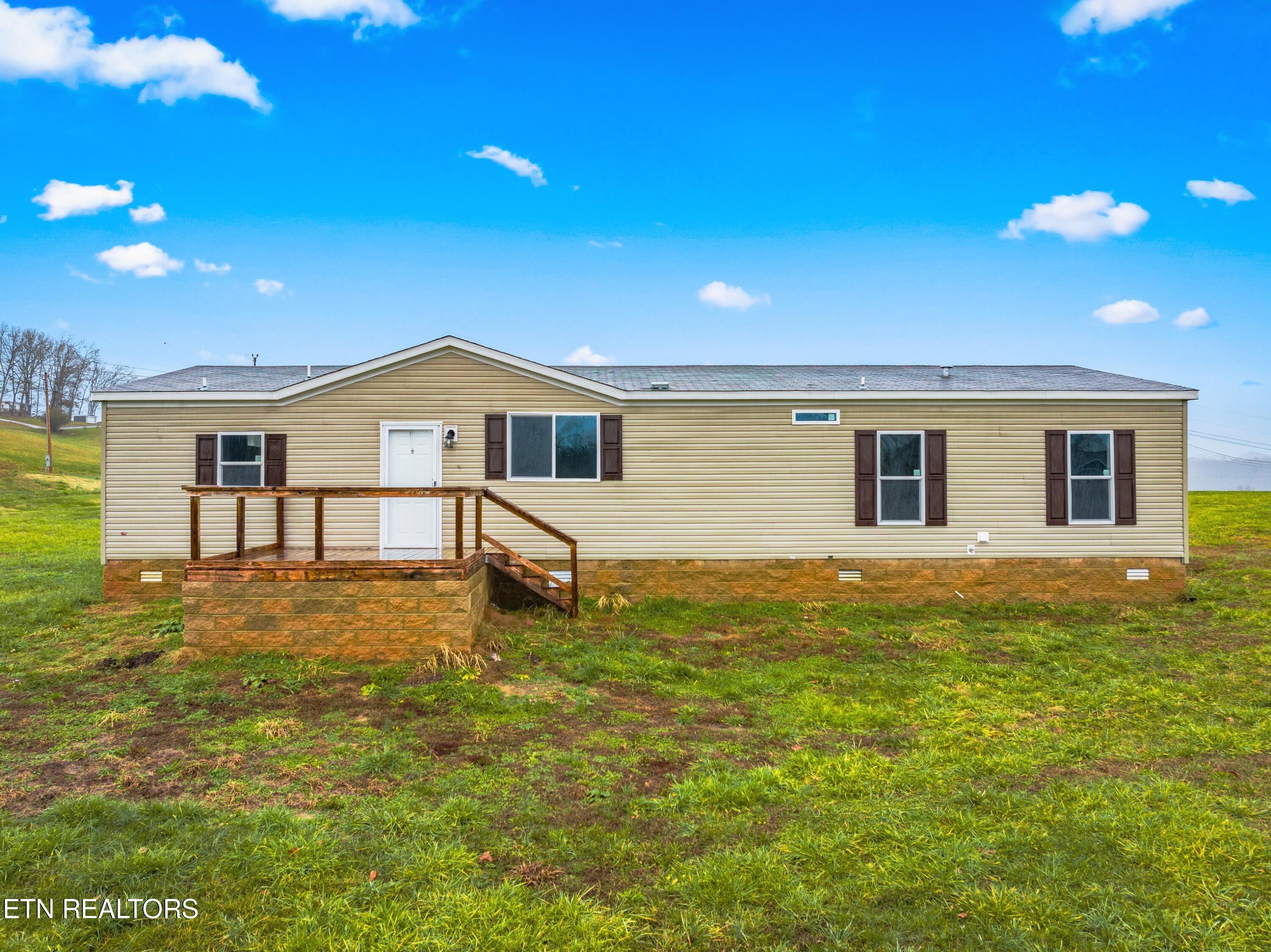 111 Elaine Drive Property Photo