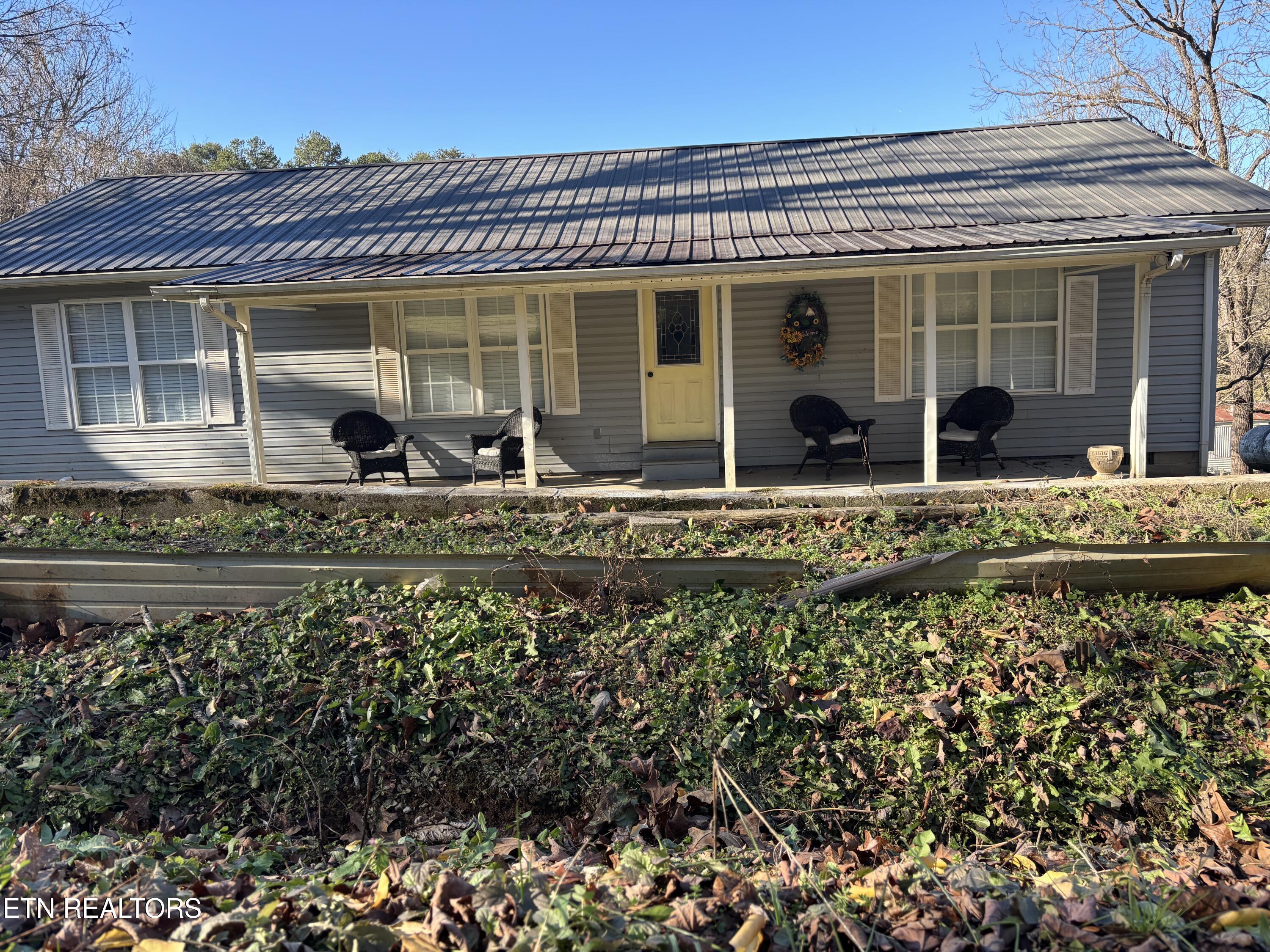620 Southard St Property Photo
