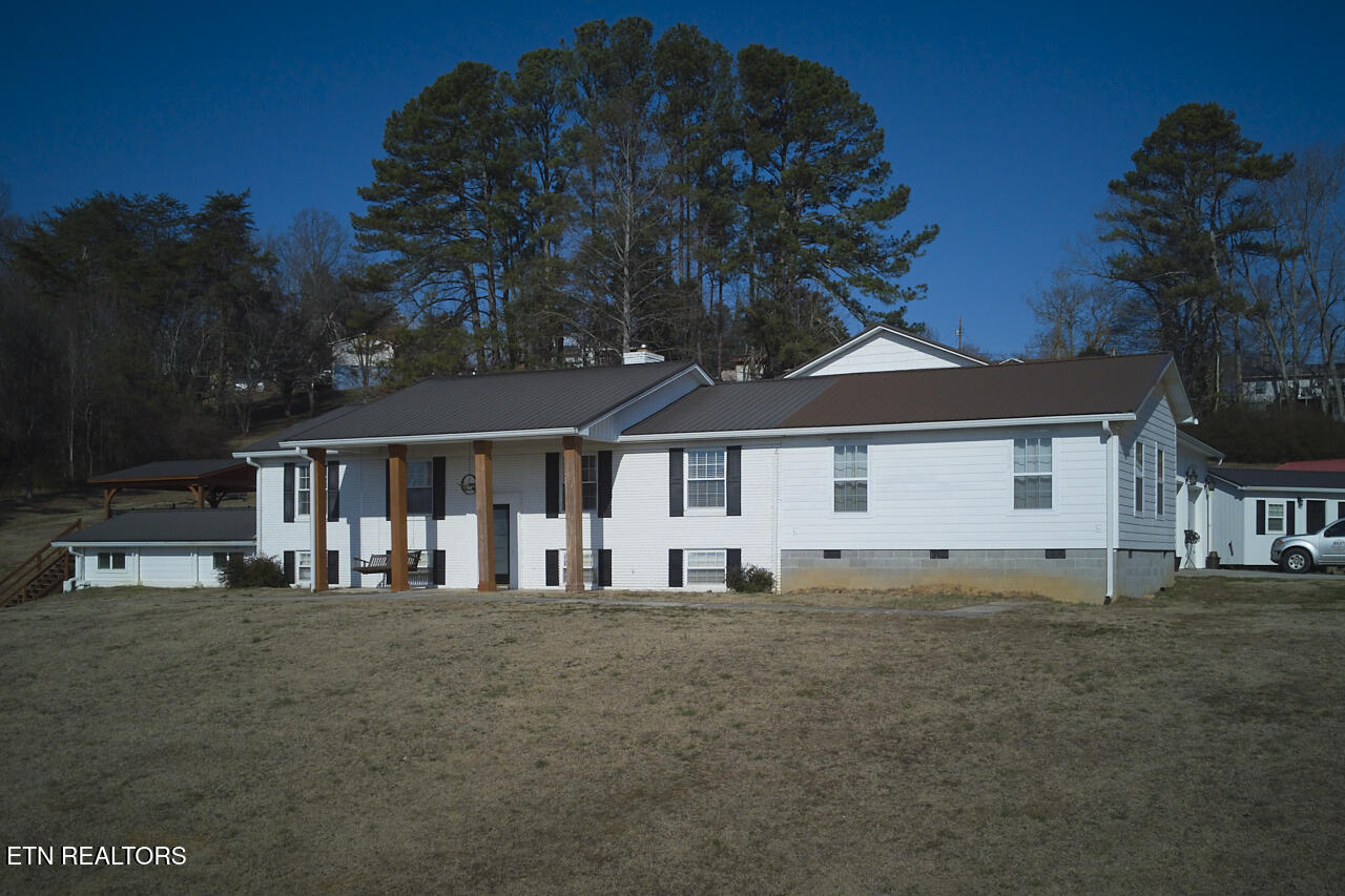 303 Lynn St Property Photo