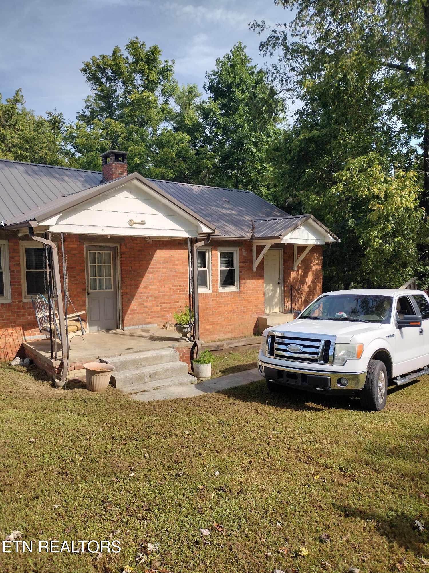 1331 Greenlee Lane Property Photo