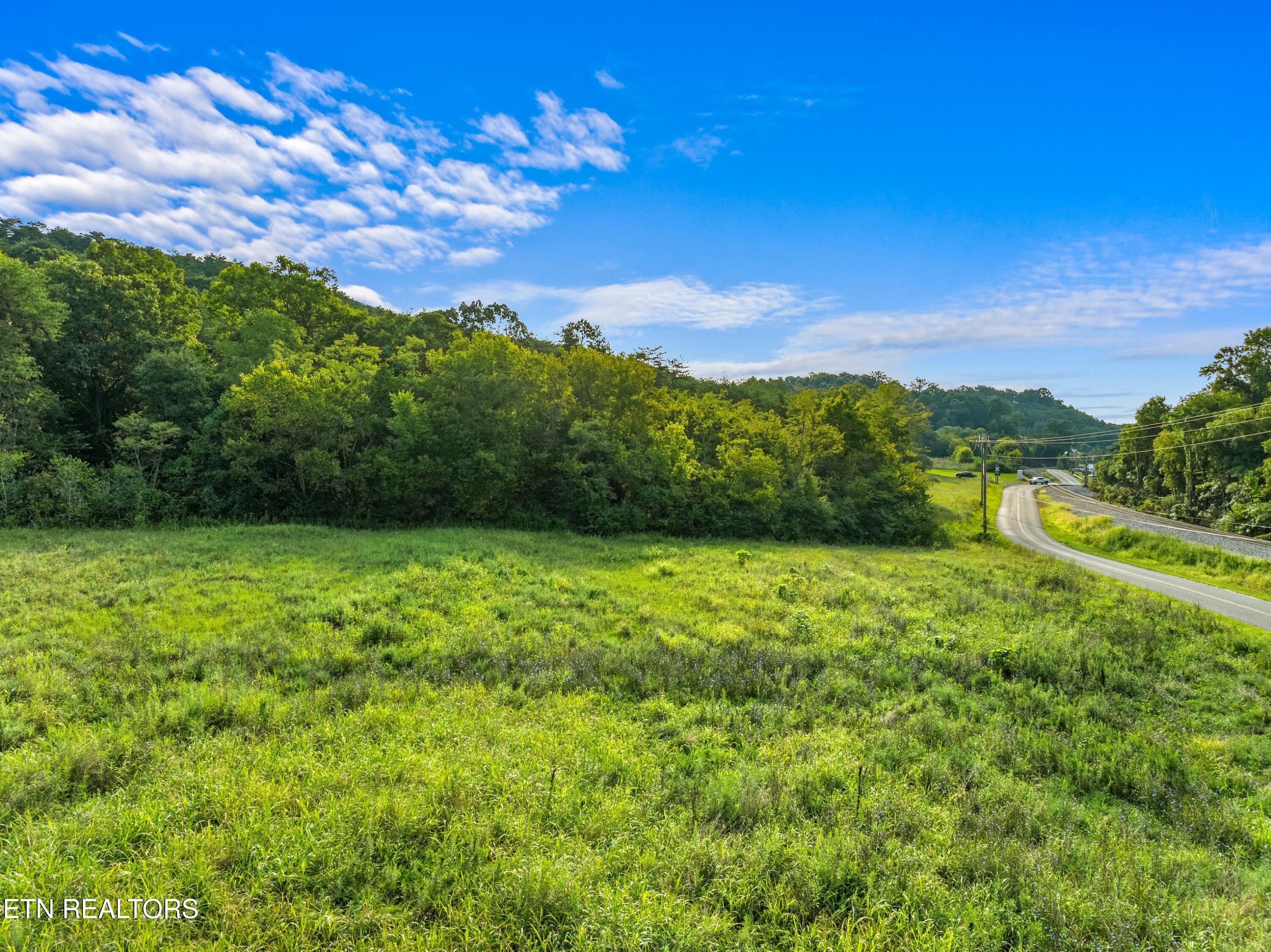 3207 Sulphur Springs Rd Property Photo 6