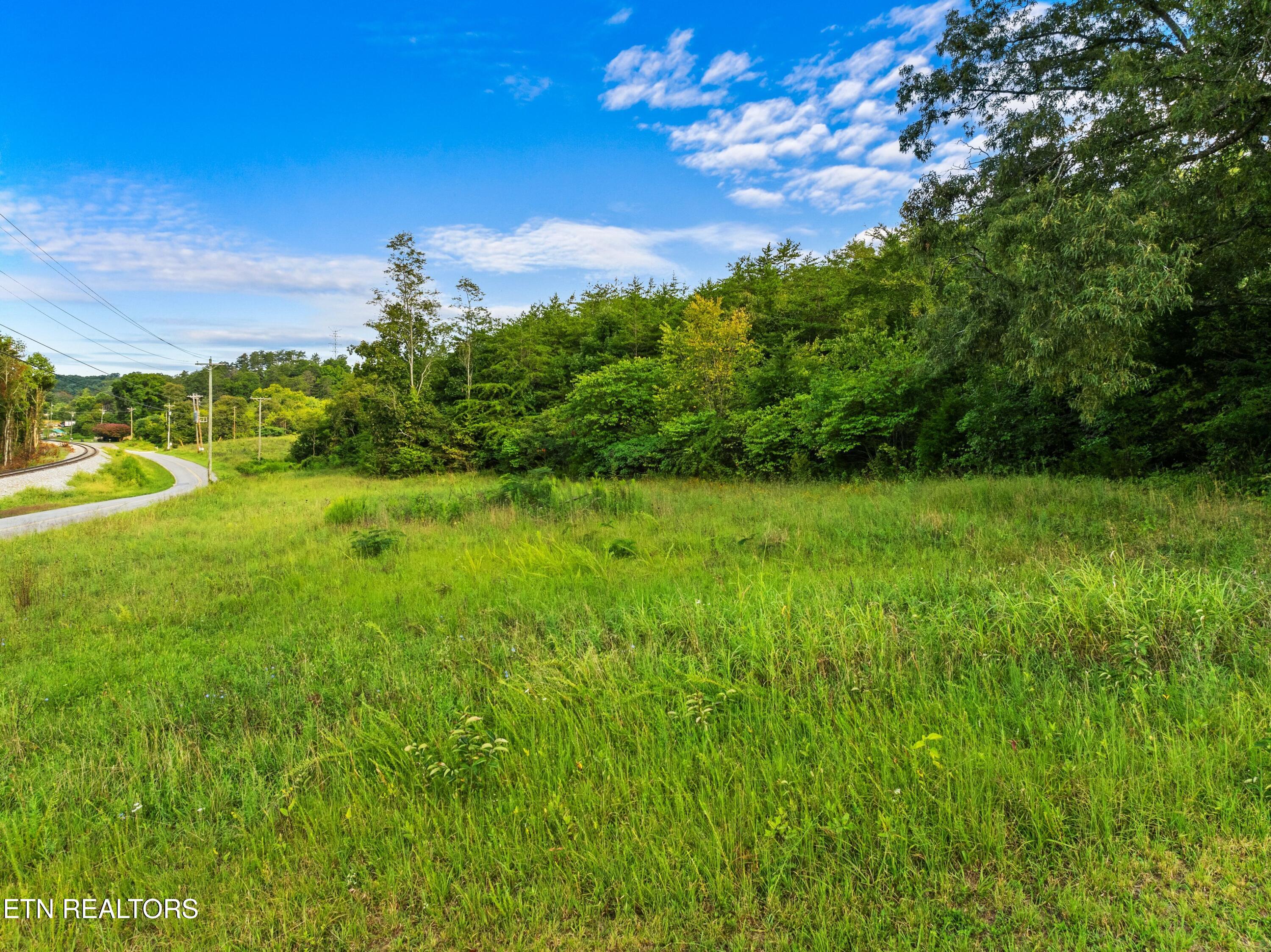 3207 Sulphur Springs Rd Property Photo 9