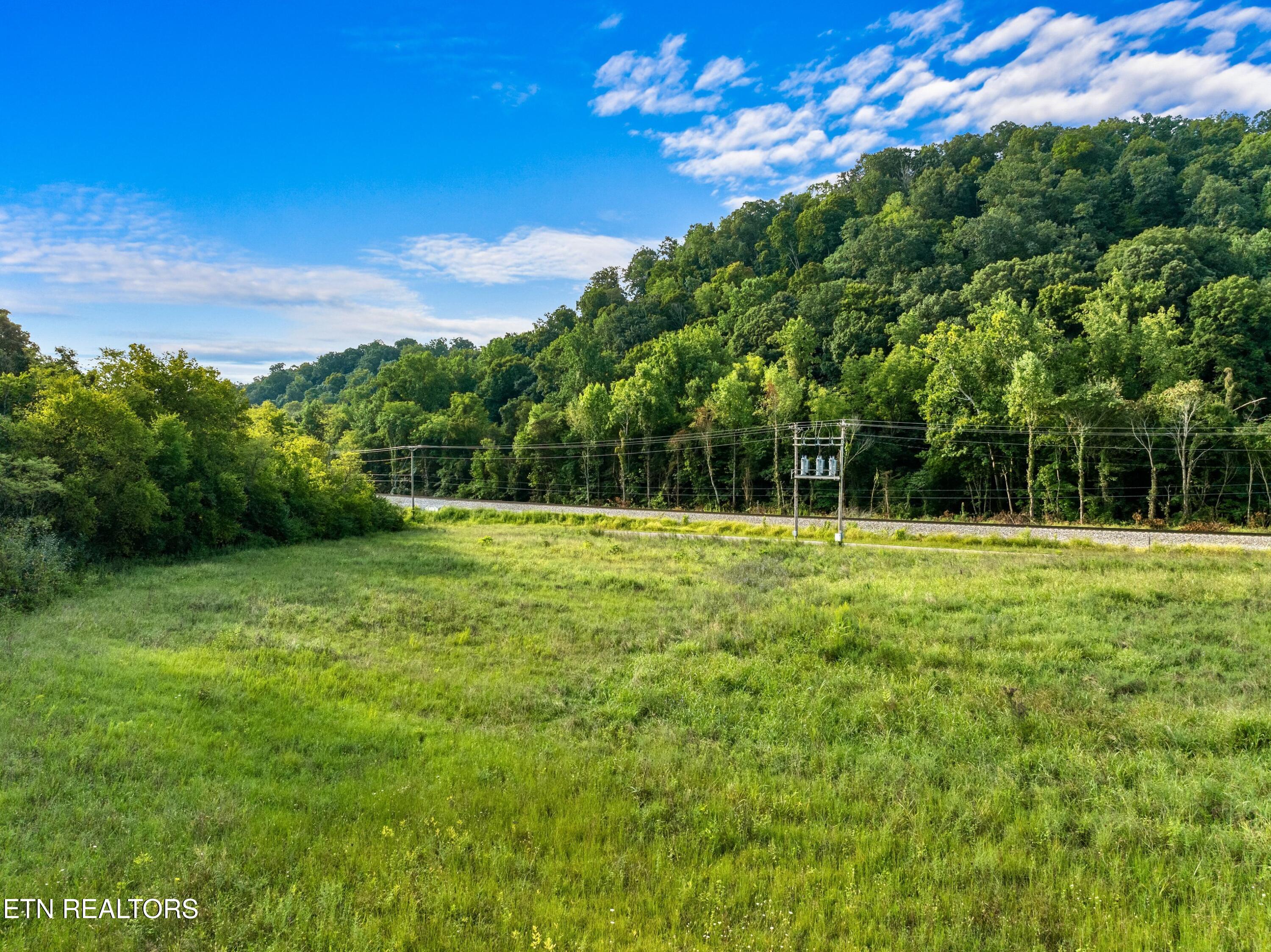 3207 Sulphur Springs Rd Property Photo 10