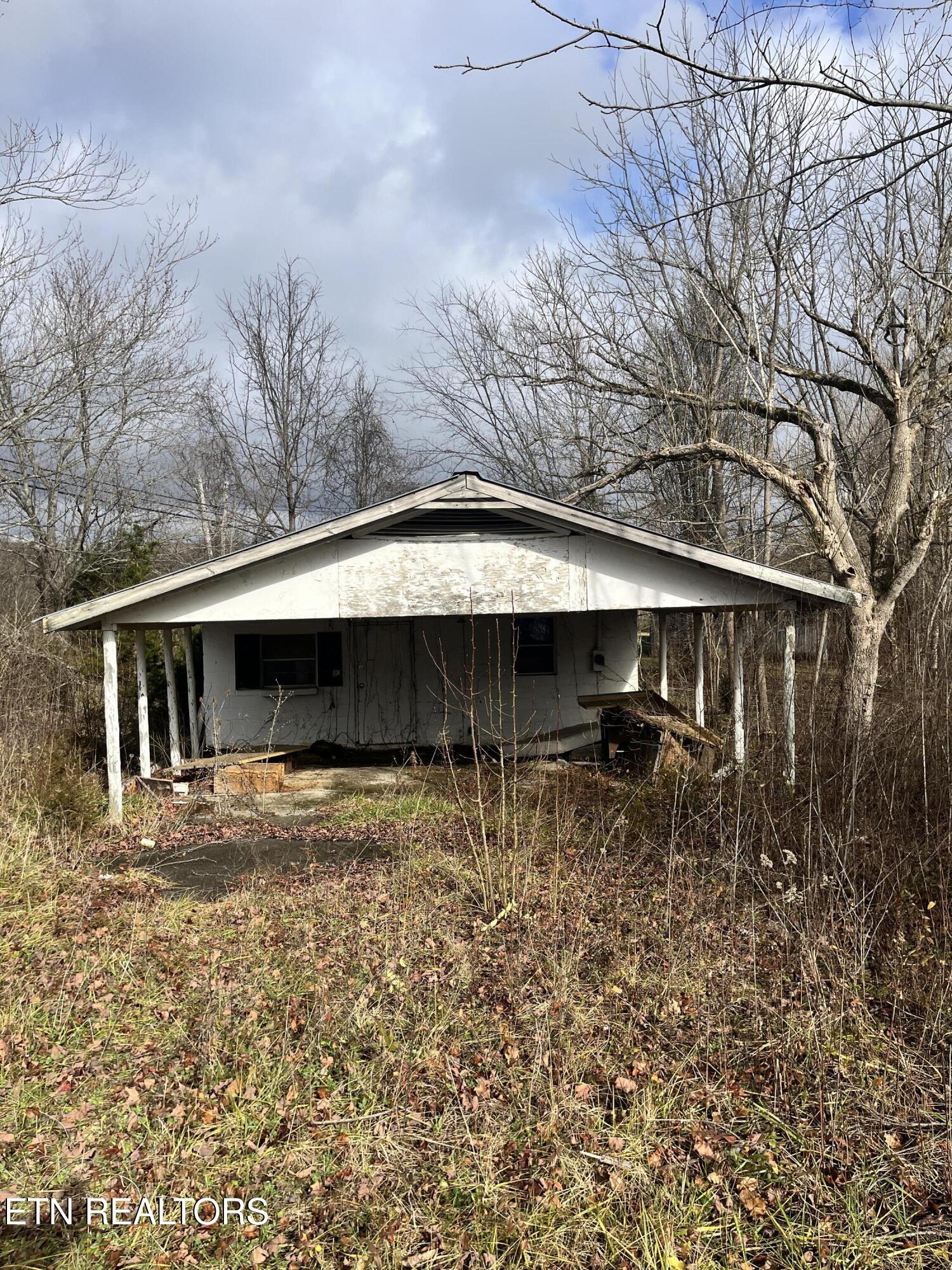 7875 Highway 131 Property Photo 4