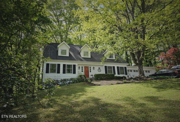 705 Villa Crest Drive Property Photo