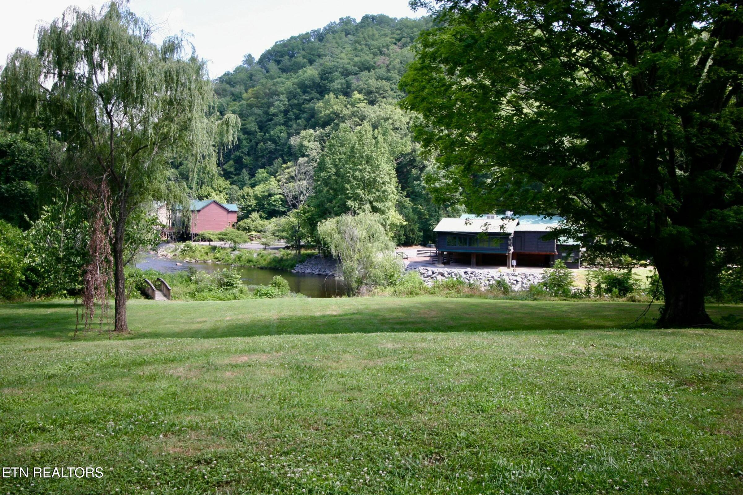 276 Rafter Rd Property Photo 2