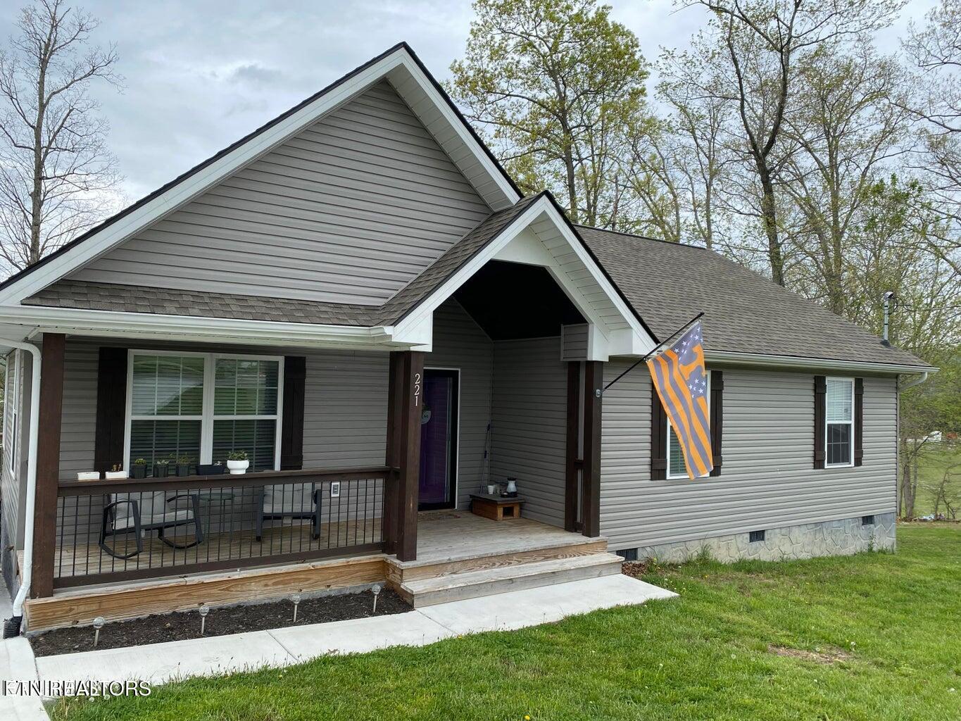 221 Kaysprings Circle Property Photo 1
