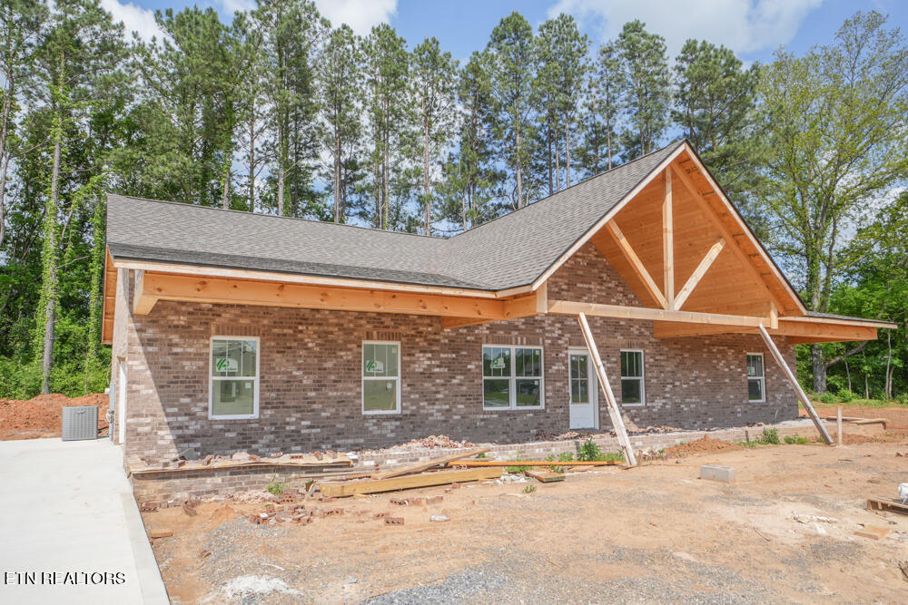 820 Pinebrooke Drive Property Photo