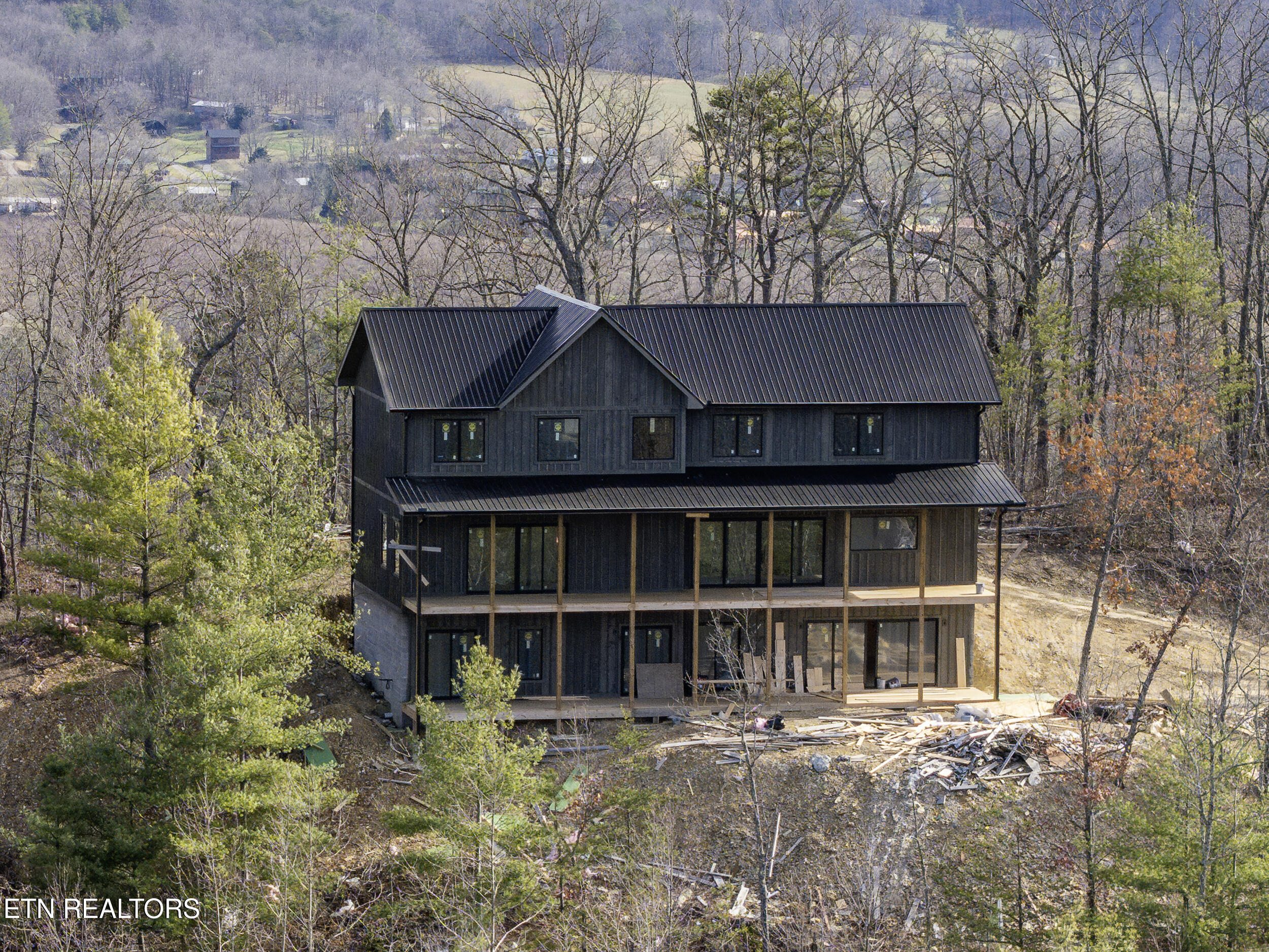 2065 Spurling Road Property Photo