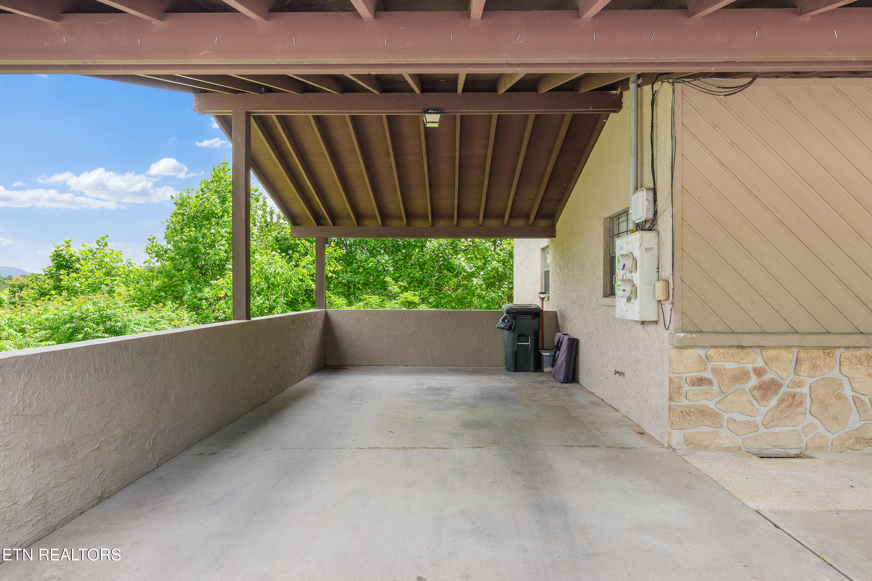 3933 Dollys Drive Property Photo 48