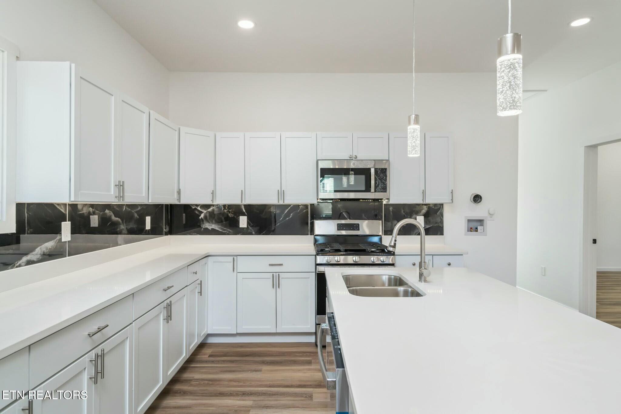 2824 Linden Ave Property Photo 16
