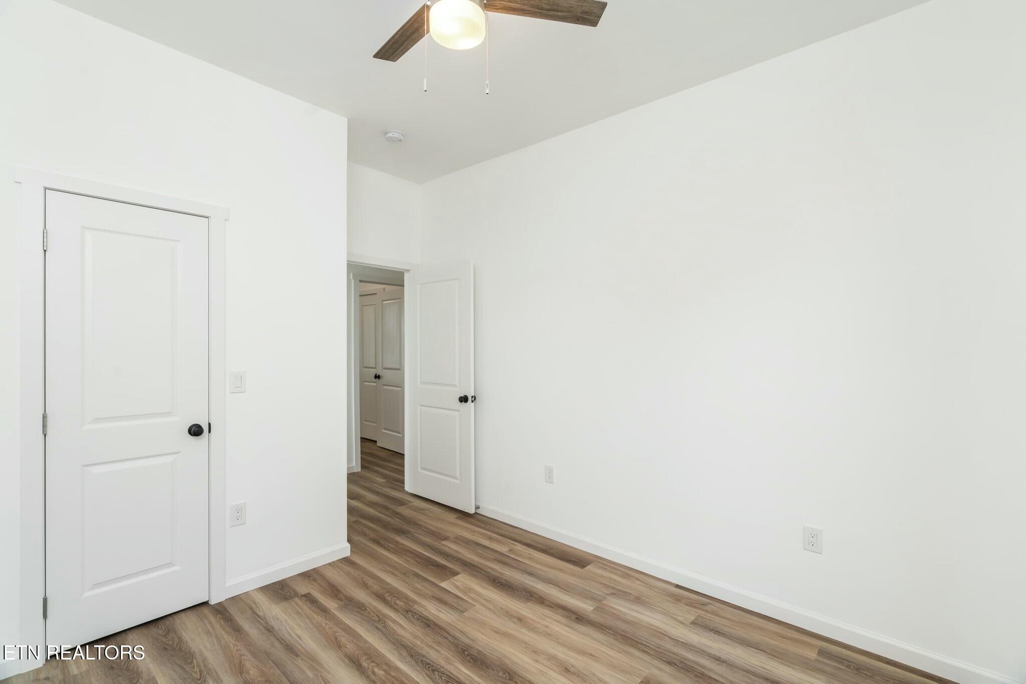 2824 Linden Ave Property Photo 29