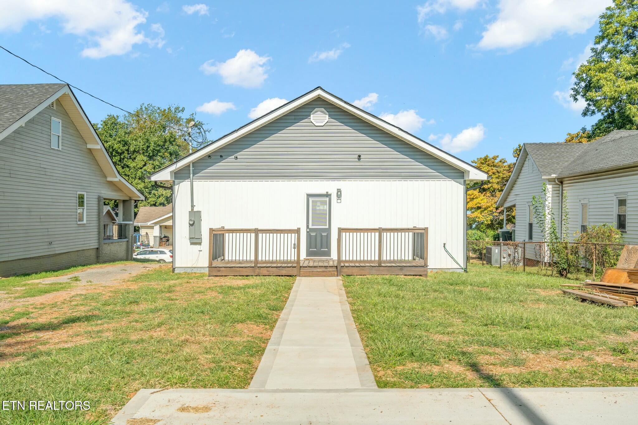 2824 Linden Ave Property Photo 40
