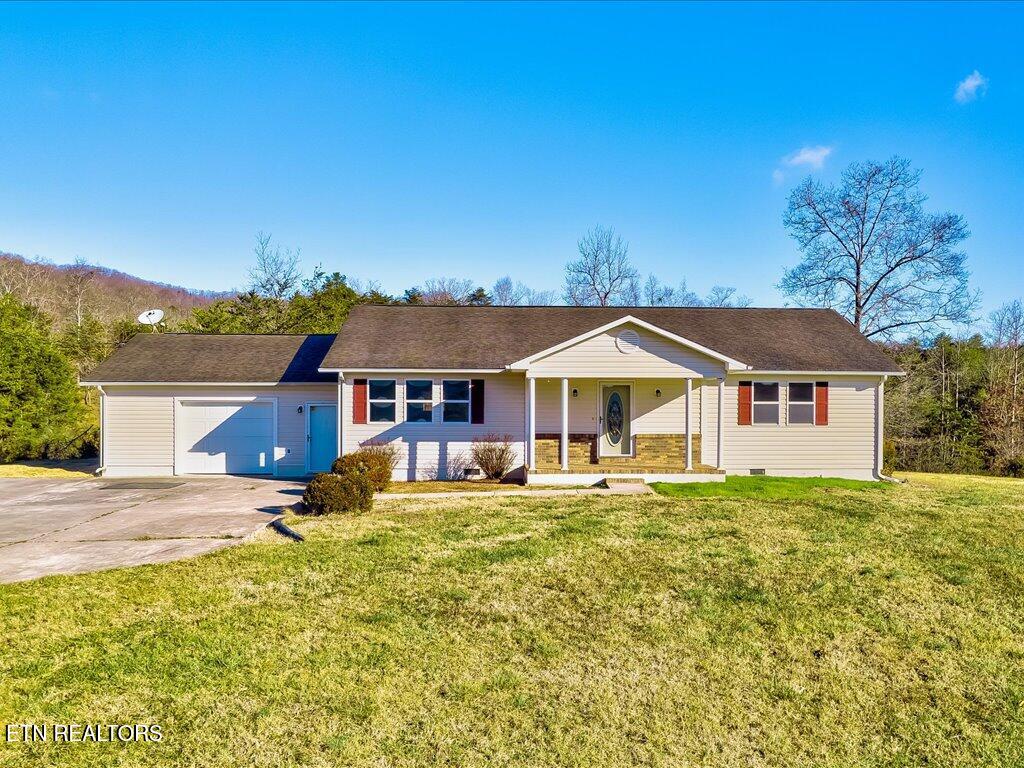 325 Mitchell Lane Property Photo