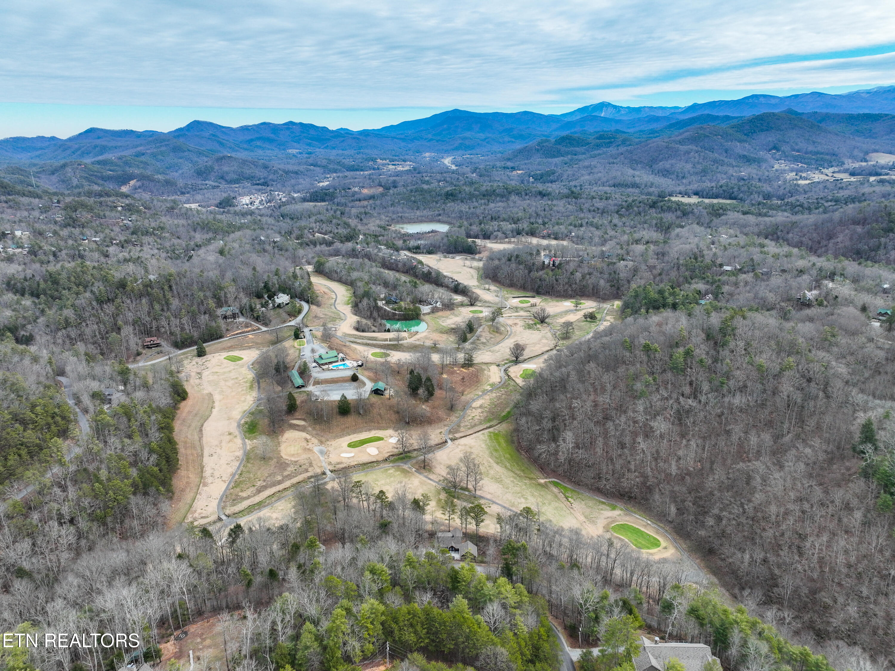 651 Hawk View Drive Property Photo 4