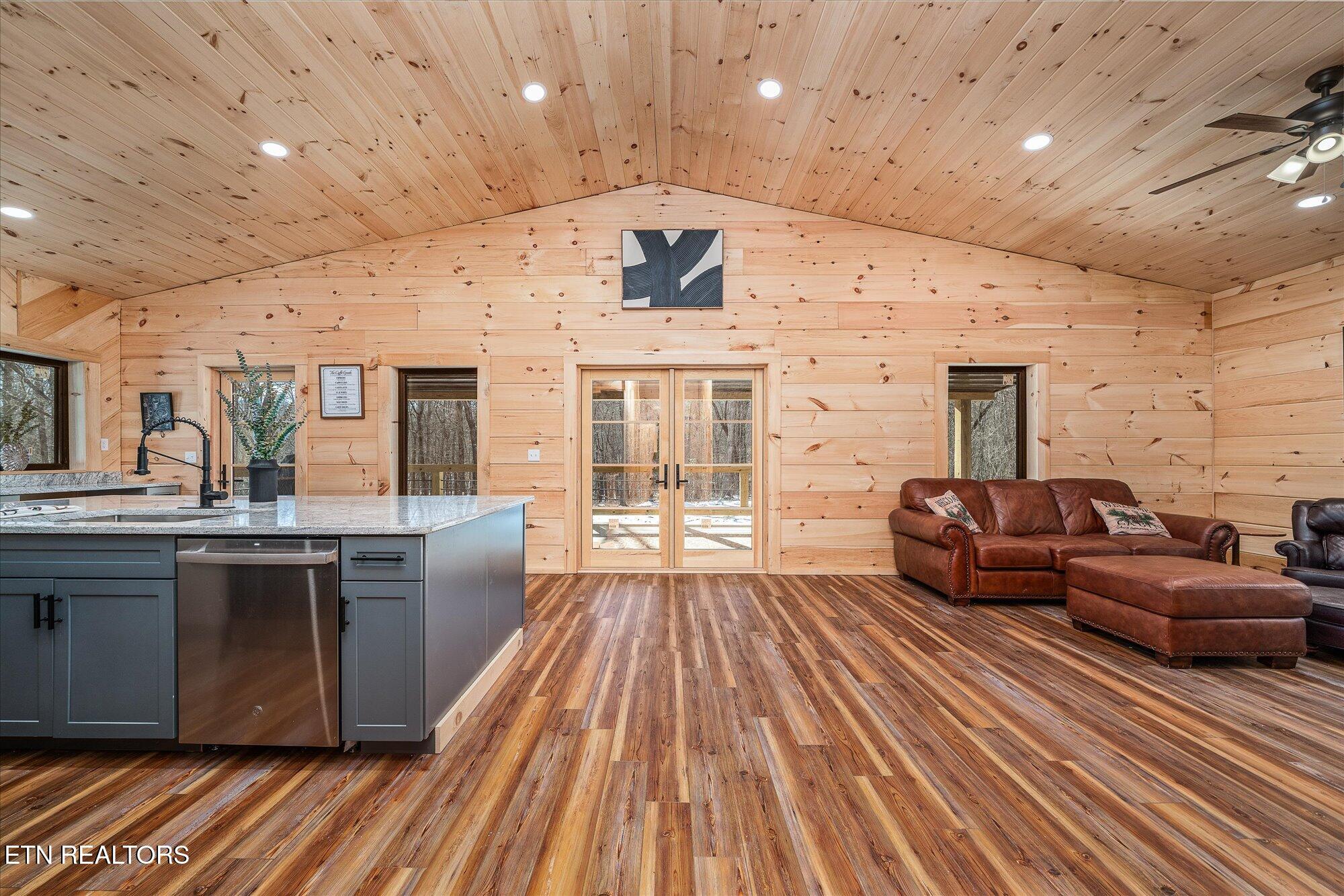244 Ivy Lane Property Photo