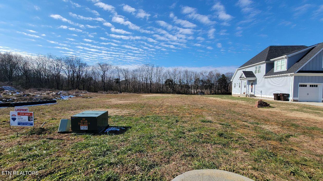 8756 Grey Reed Drive Property Photo 9