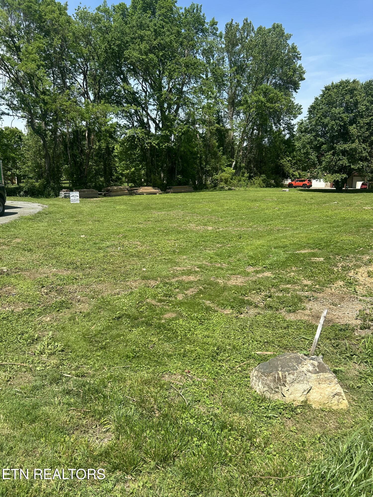 River Bank Rd Property Photo 2