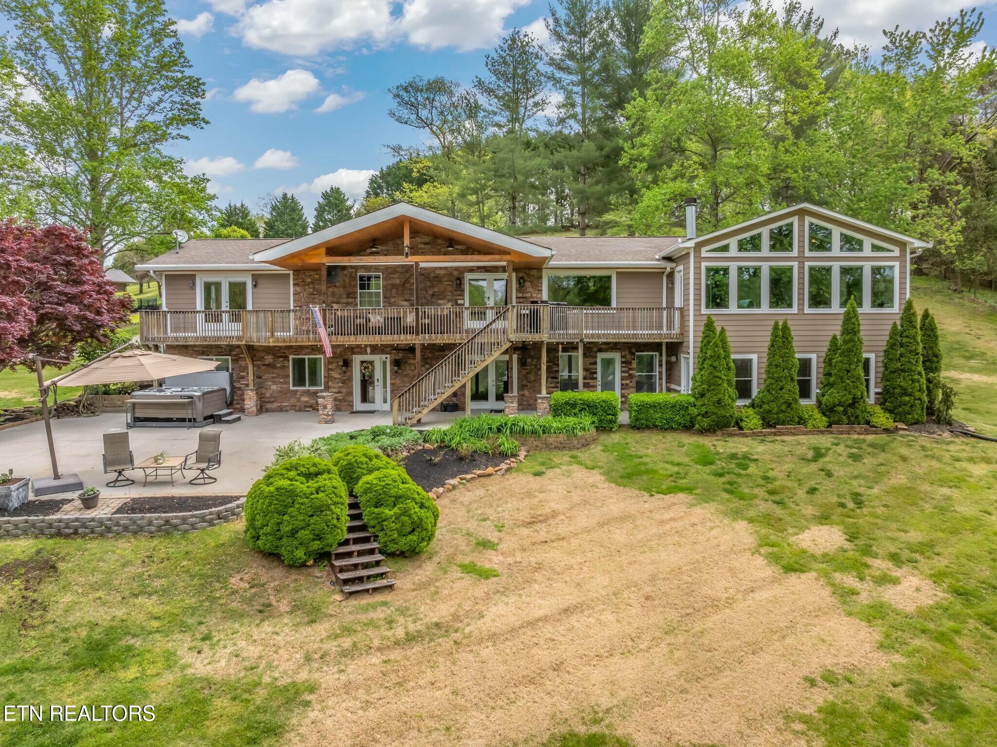 1723 James Ferry Rd Rd Property Photo