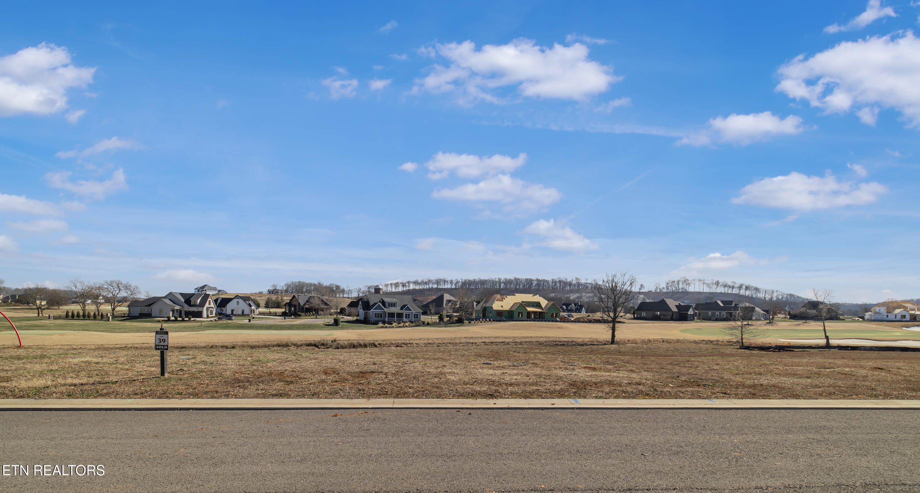 2370 Chestnut Lane Property Photo 5
