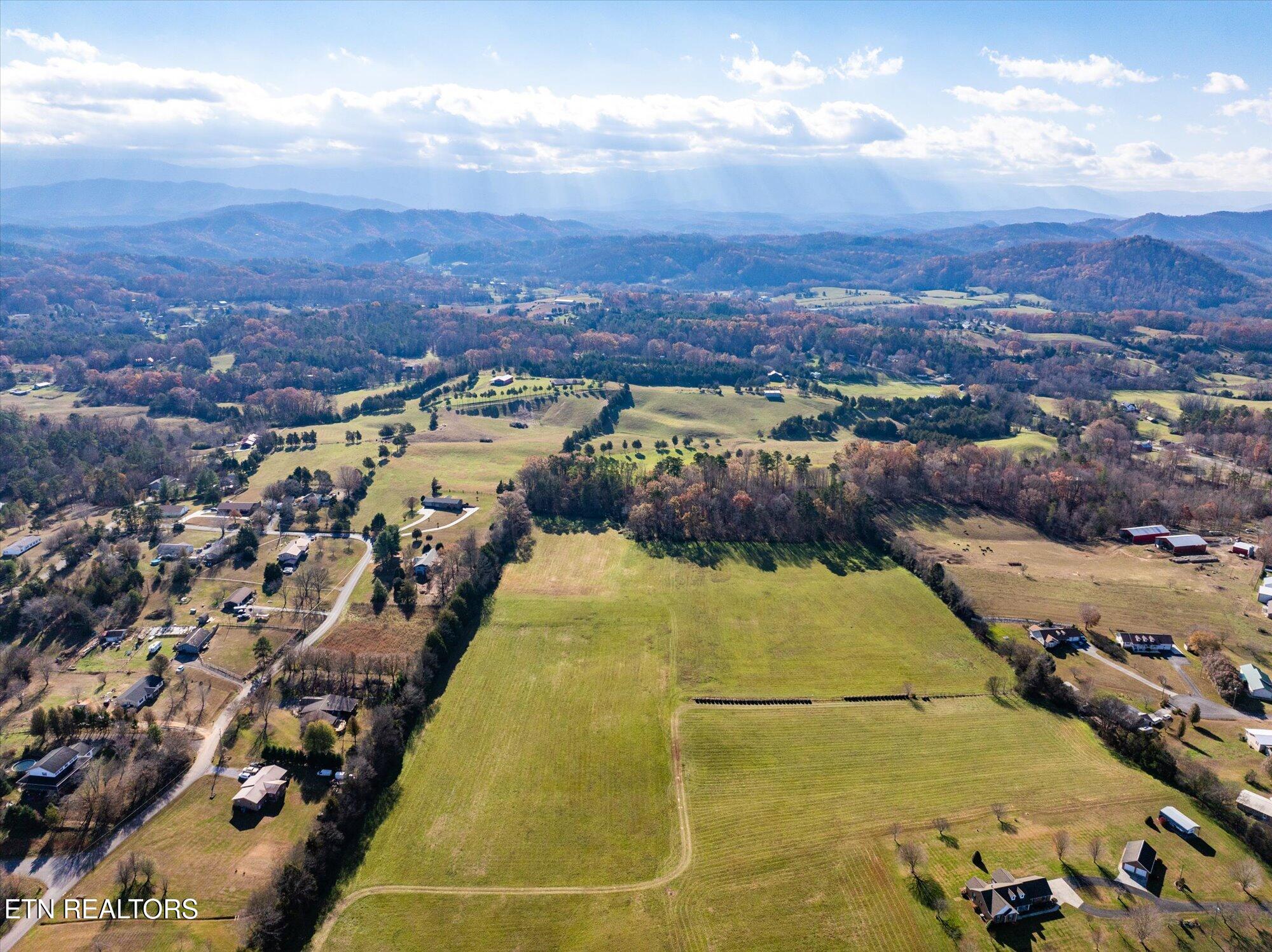000 Smoky Mountain View Drive Property Photo 6