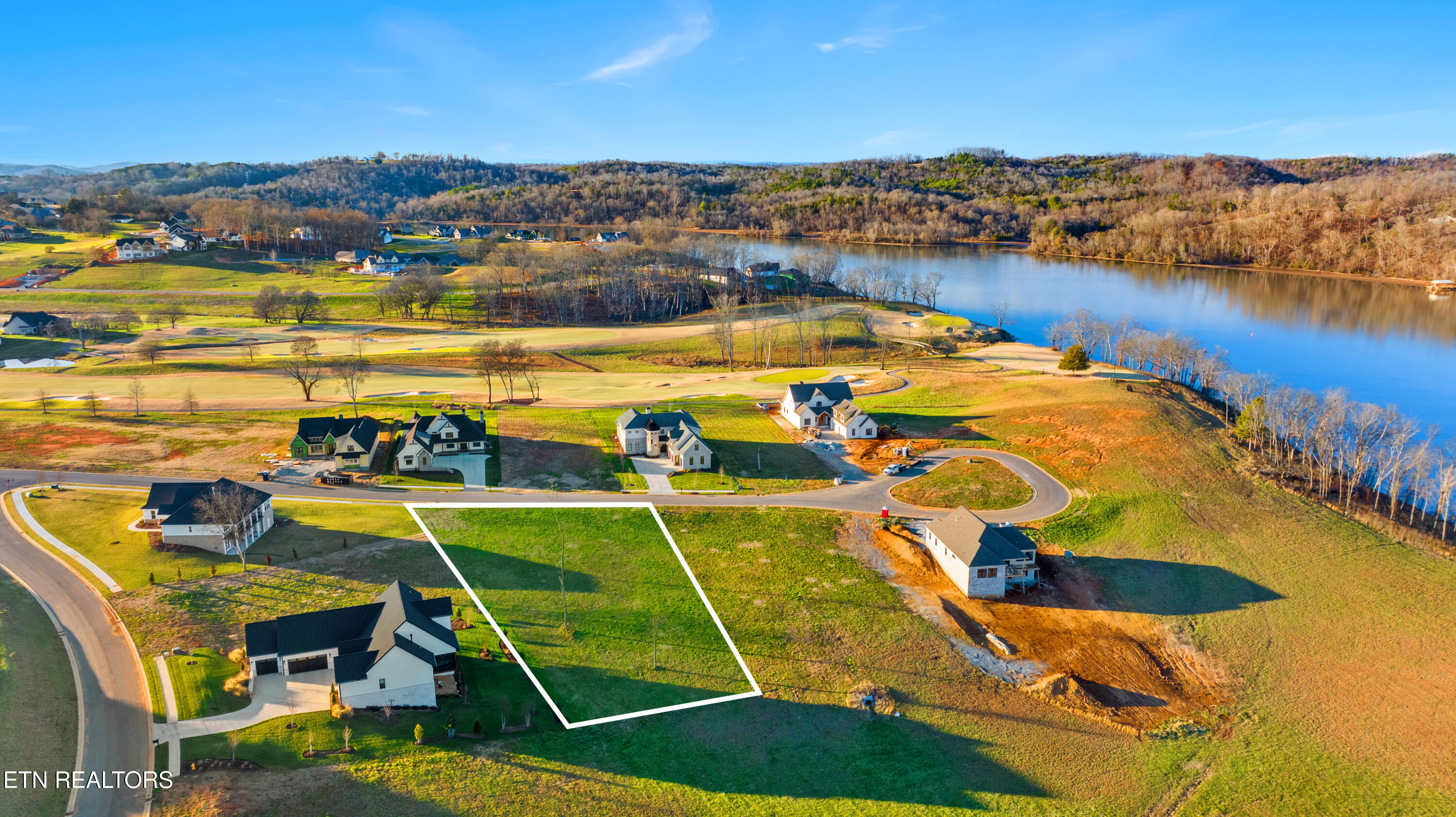5220 Old Club Rd Property Photo 4