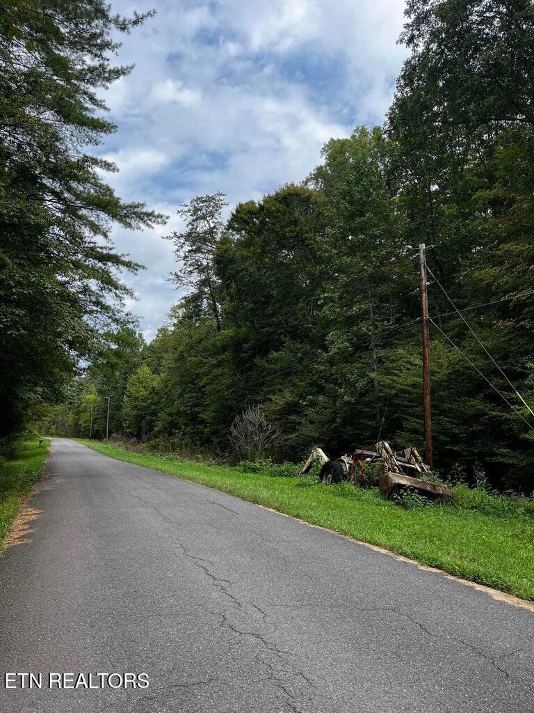 000 Three Point Rd Rd Property Photo 3