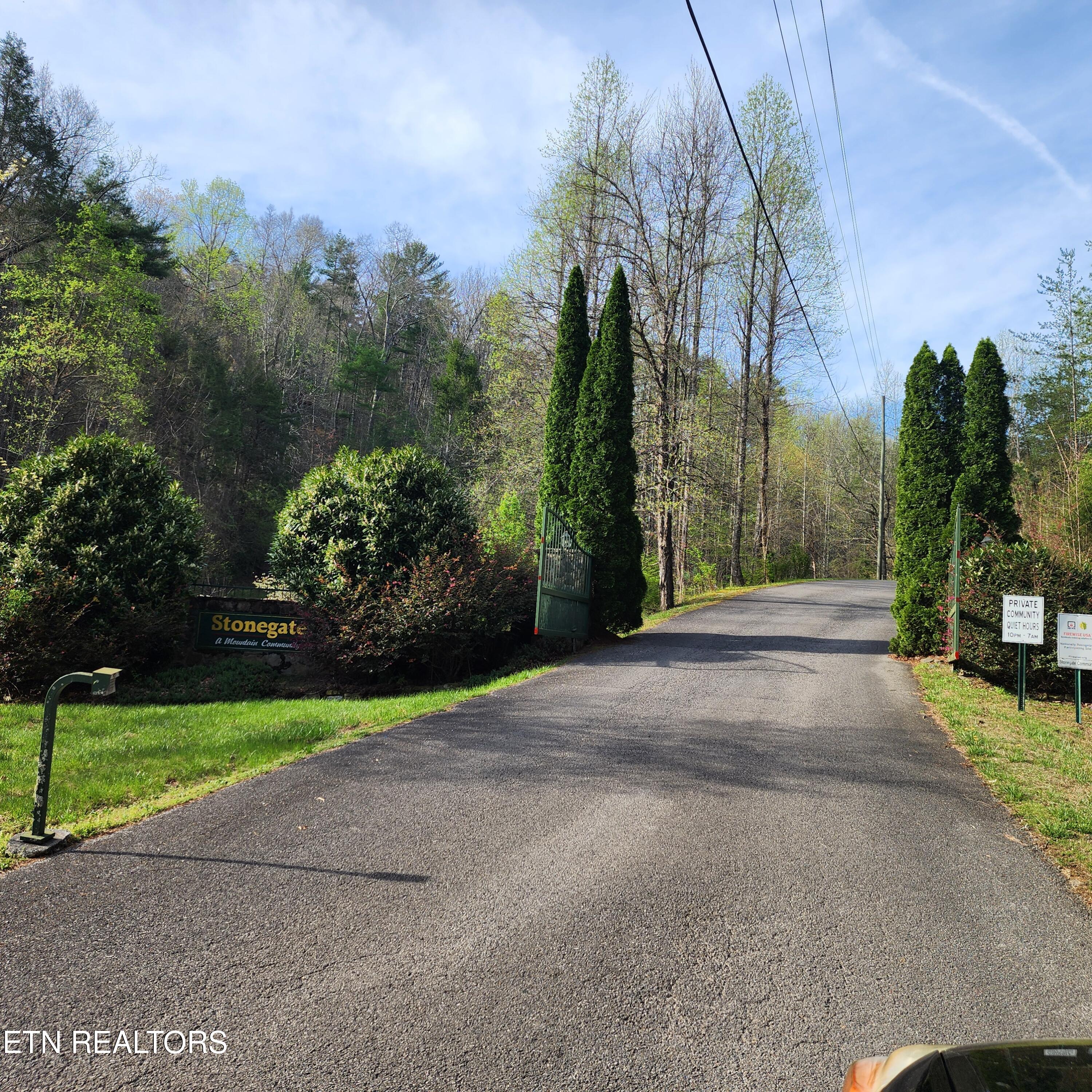 116 Stonegate Way Property Photo 7