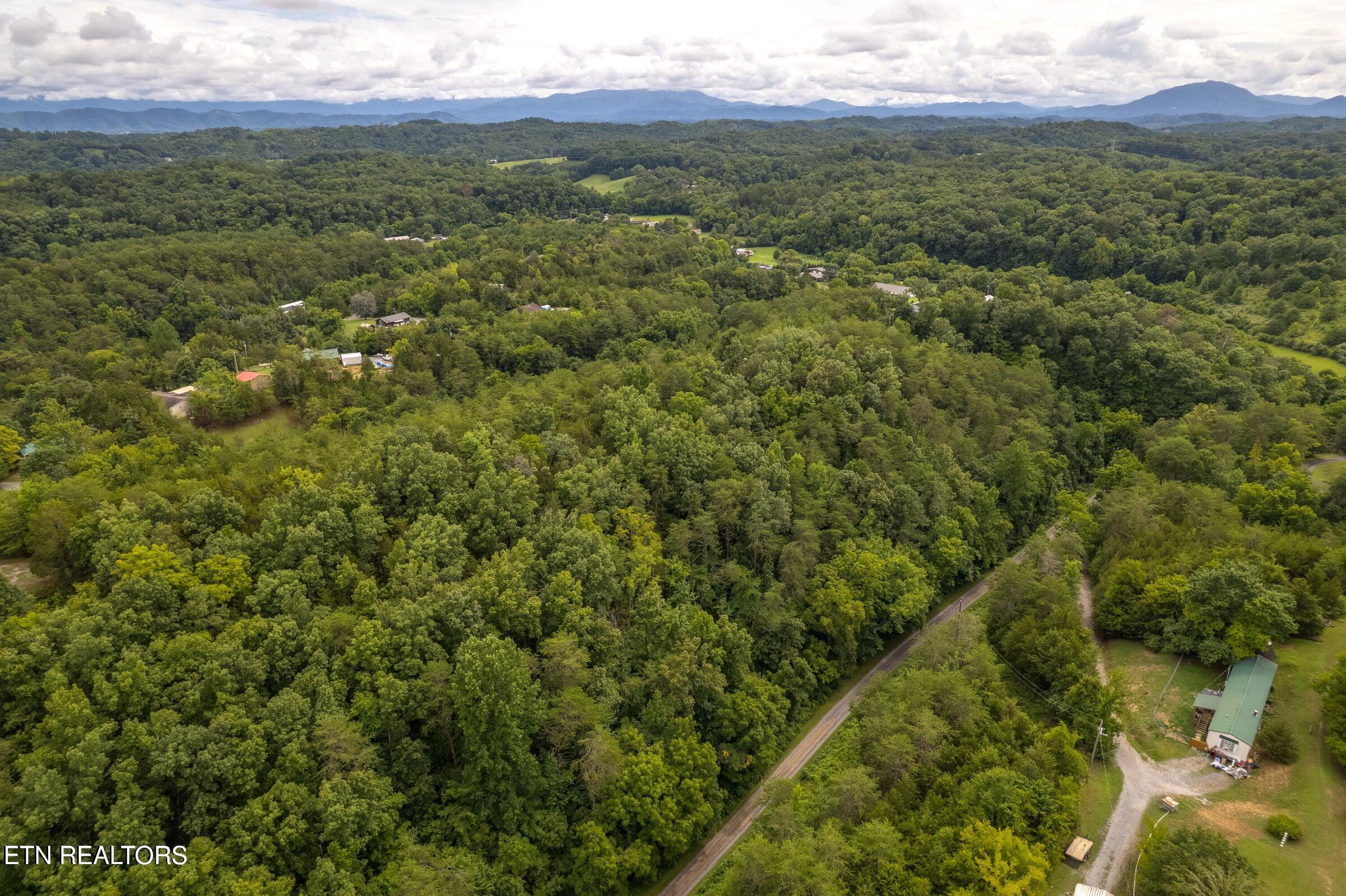 Moon Hollow Rd Property Photo 3