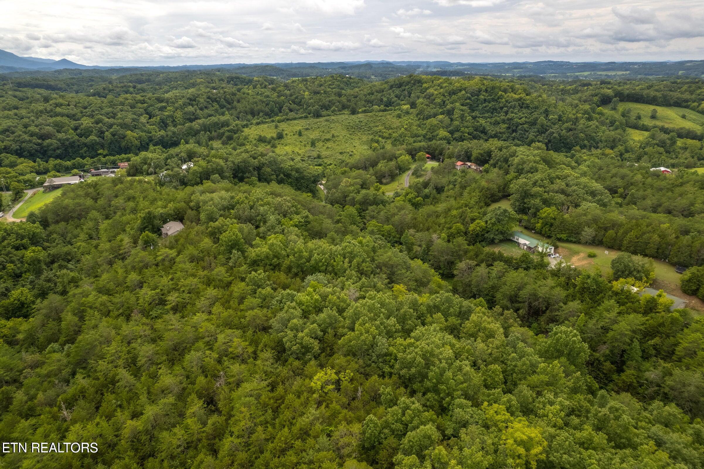 Moon Hollow Rd Property Photo 4