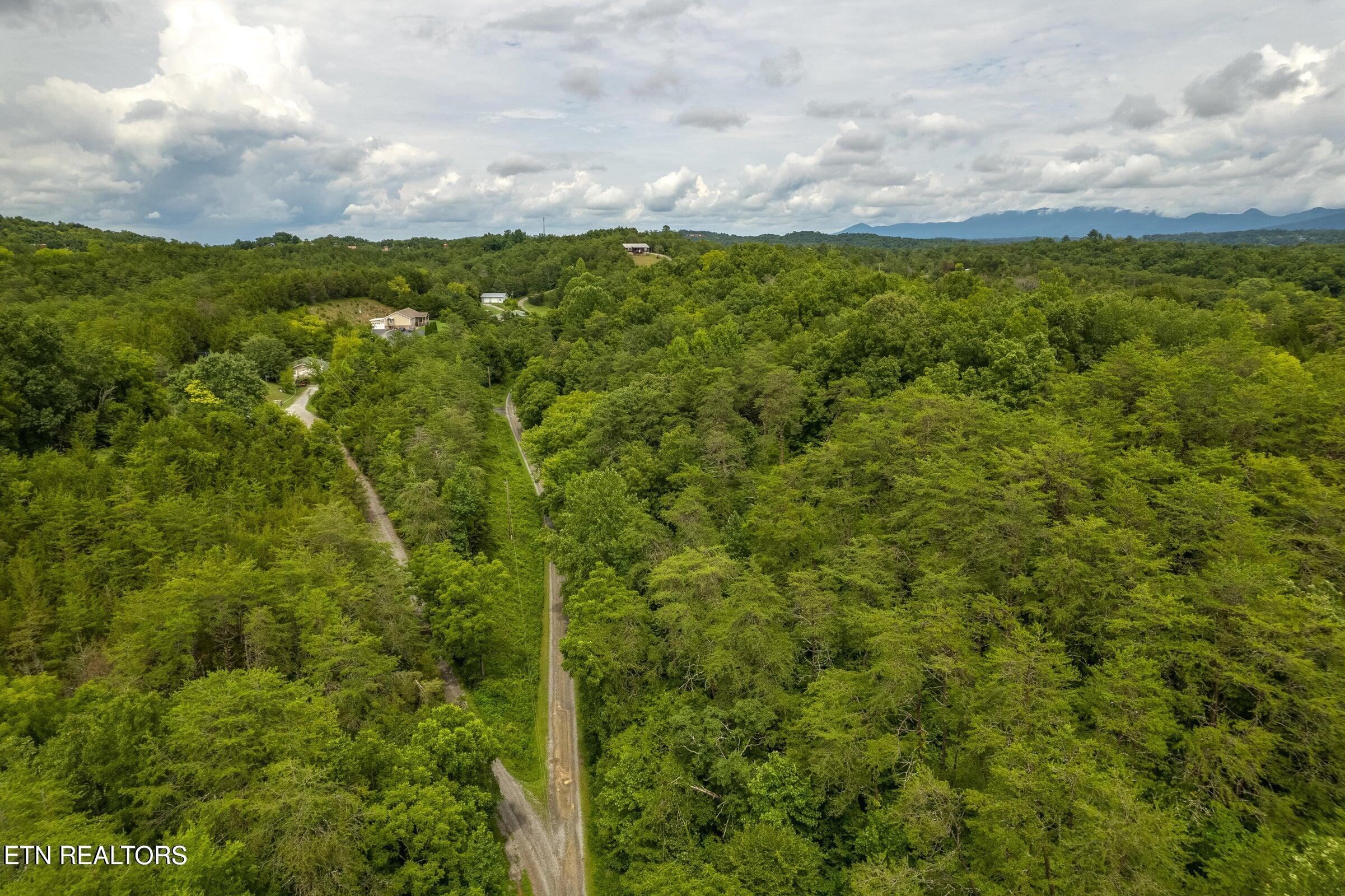Moon Hollow Rd Property Photo 8
