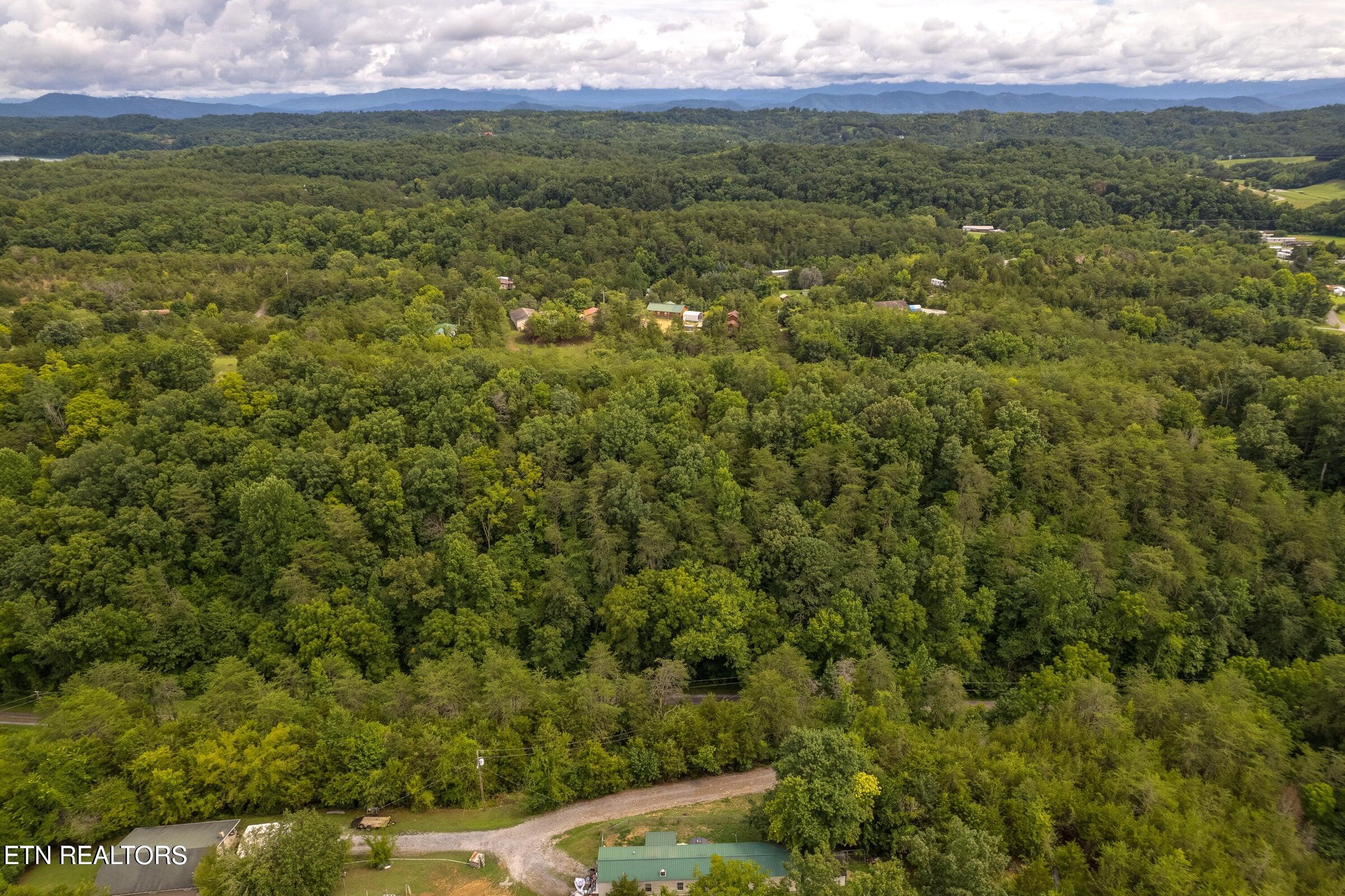 Moon Hollow Rd Property Photo 11