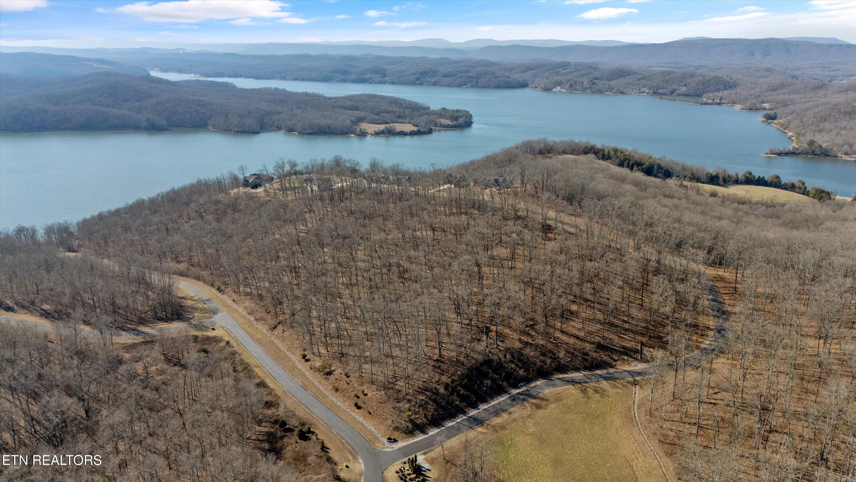 Grand Vista Drive Property Photo 4