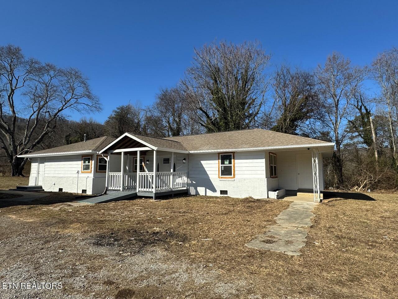 565 Carter Ave Property Photo
