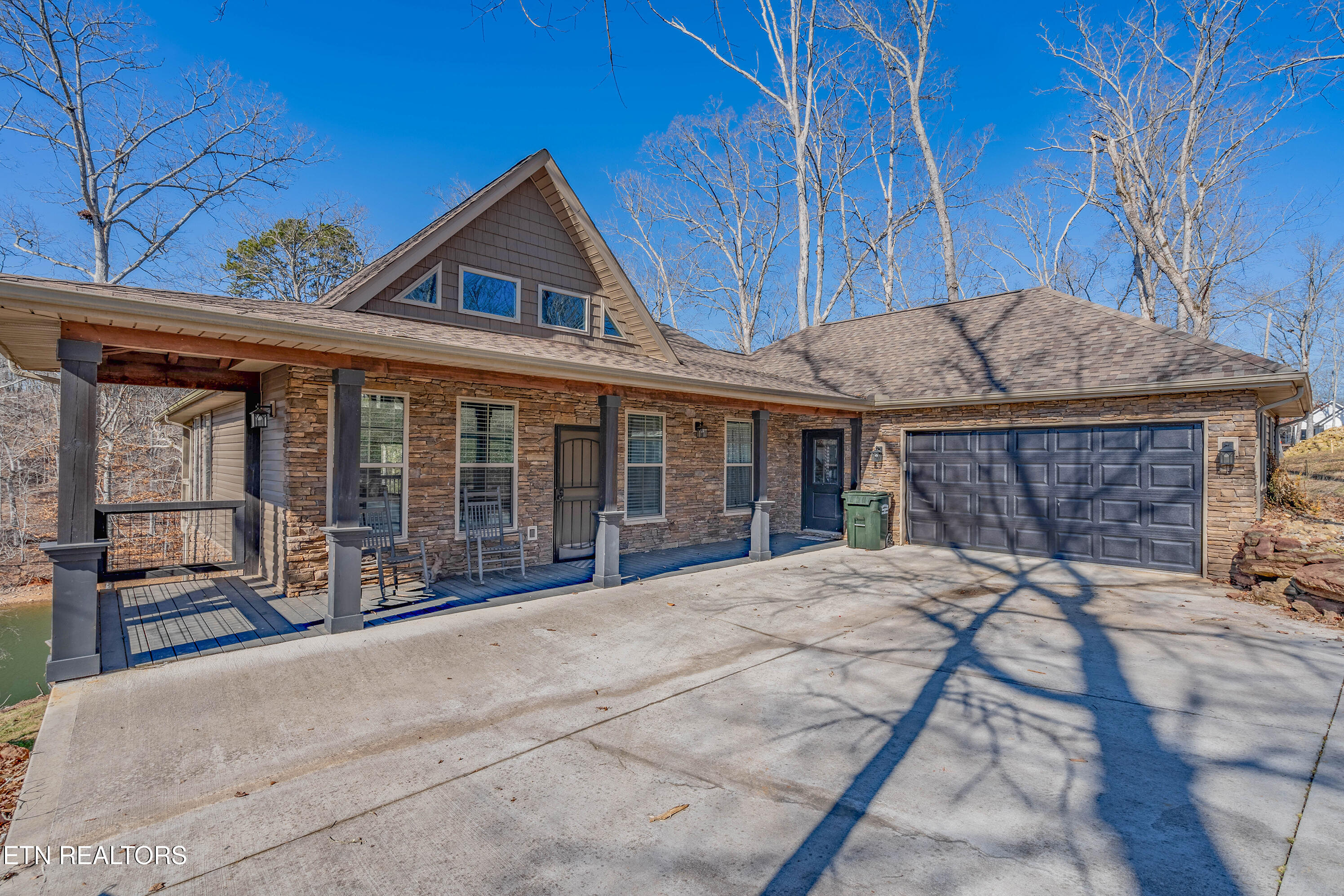 414 Waterfront Way Property Photo